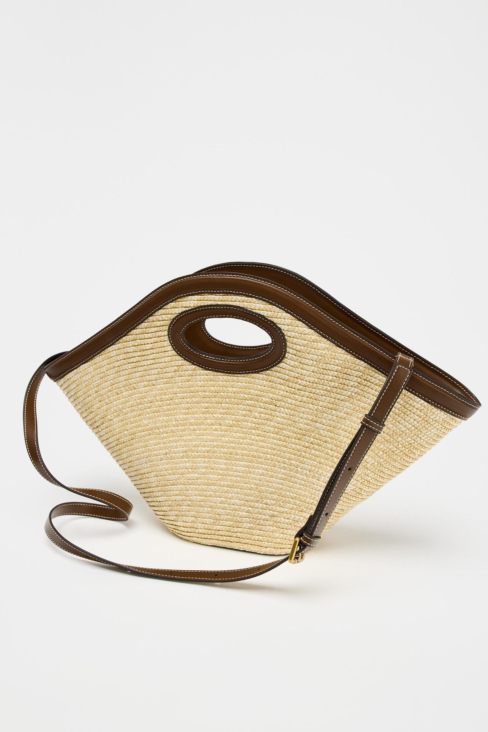 CONTRASTING BAG Product Image