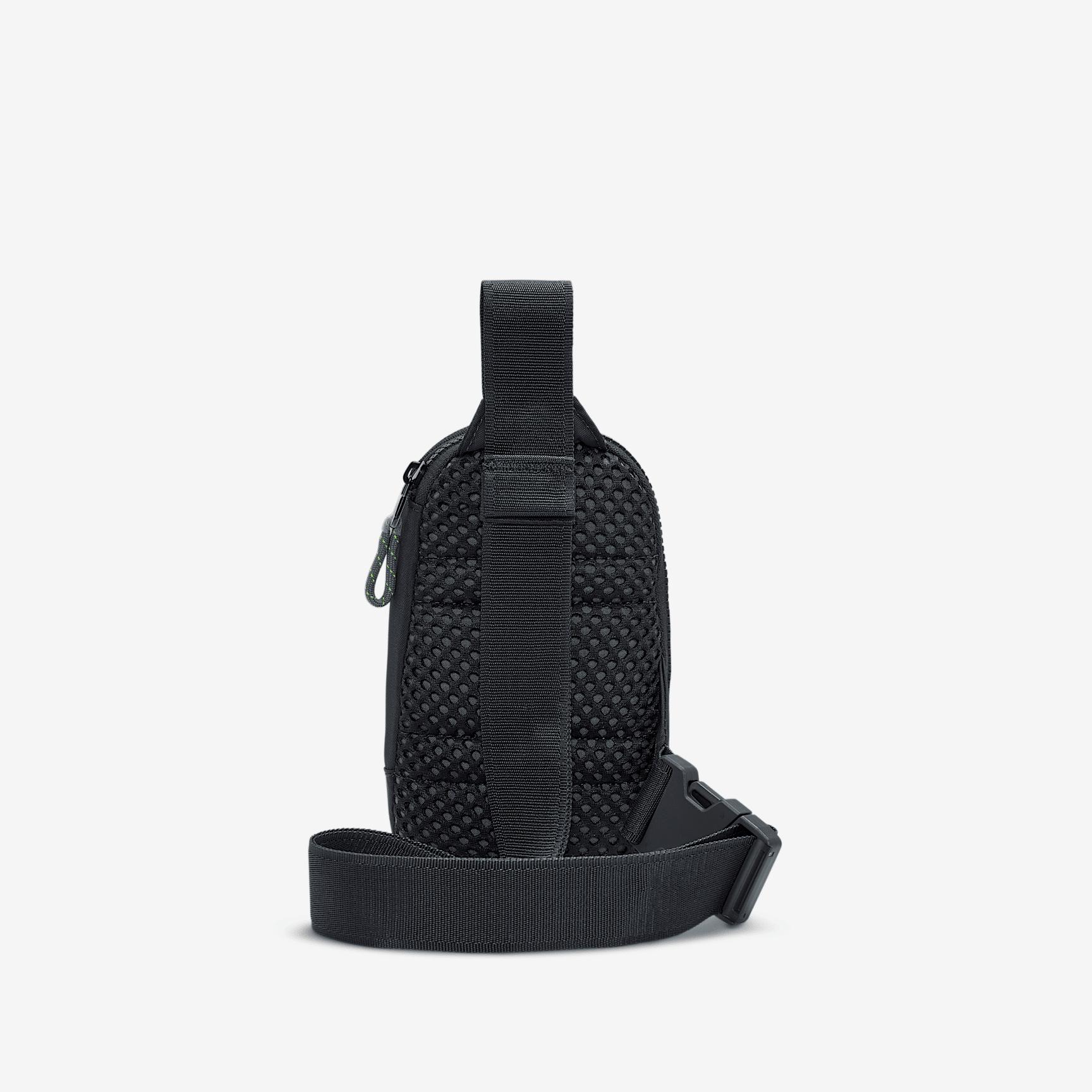 Nike Sportswear Essentials Crossbody Bag (1L) Product Image