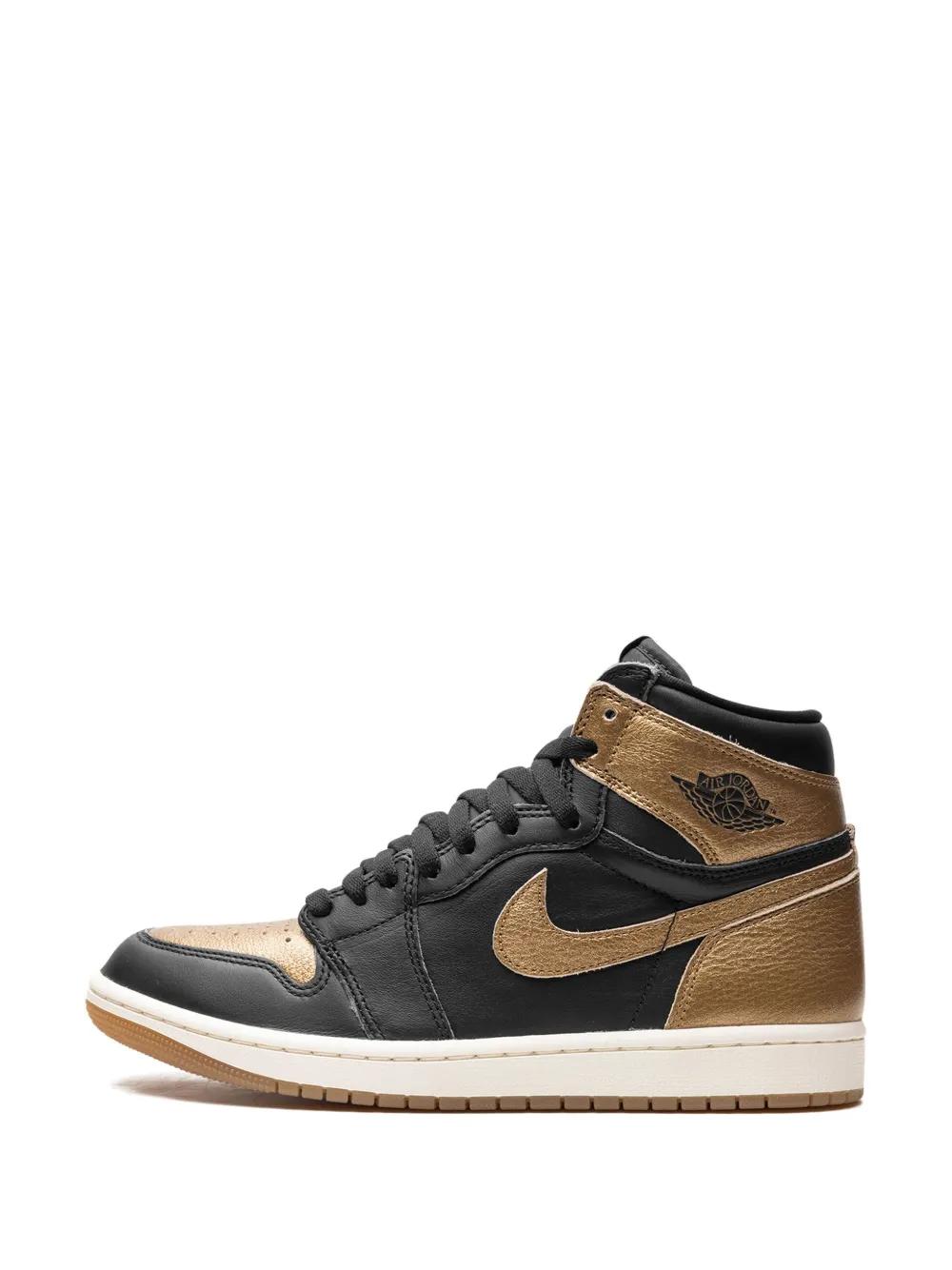 Air Jordan 1 trainers Product Image