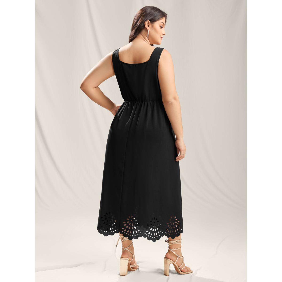 Plus Size Scalloped Laser Cut Pockets Maxi Dress Black Women Square Neck Sleeveless Curvy BloomChic 28/5X Product Image
