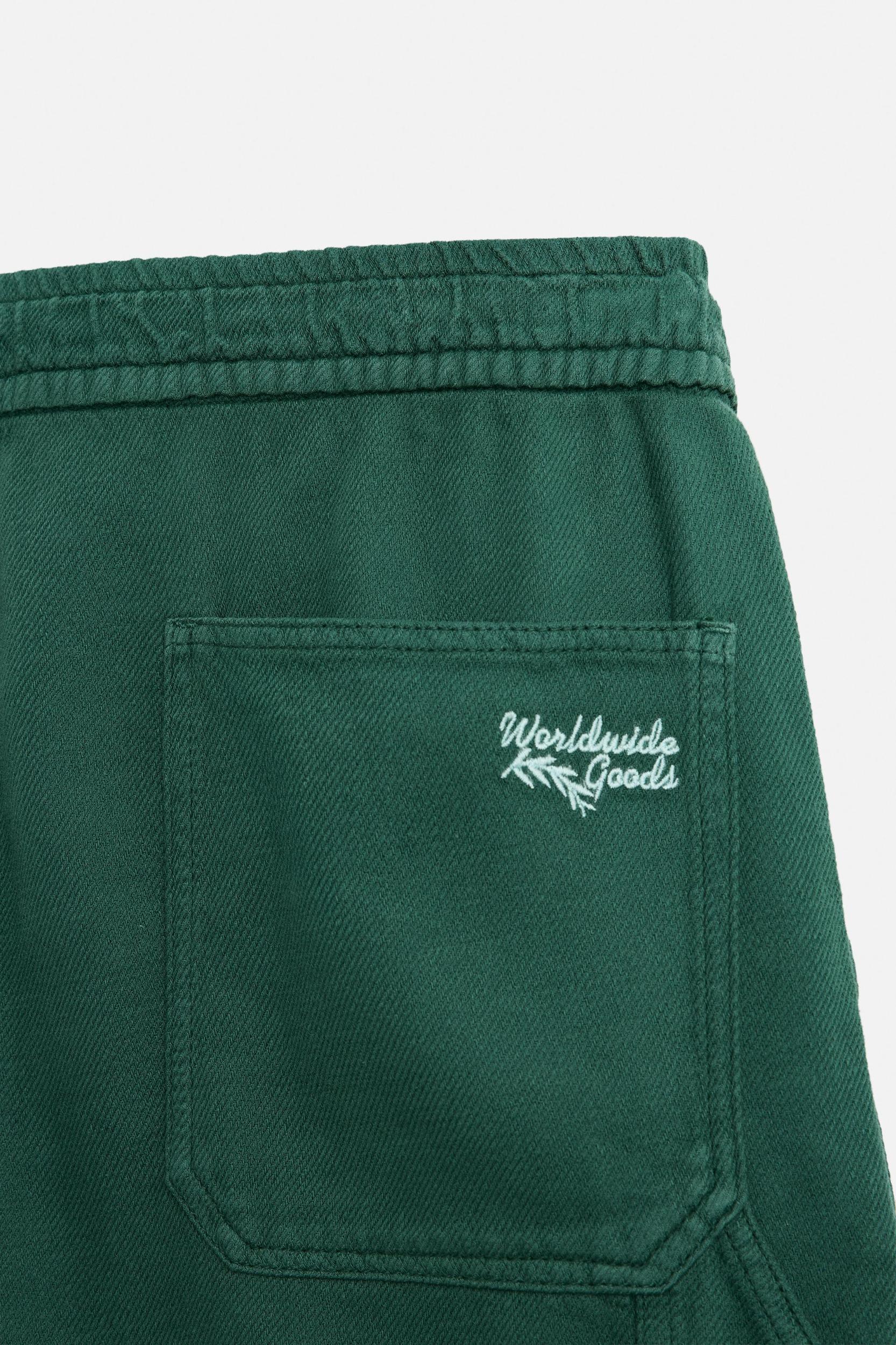 TEXTURED CARPENTER POCKET SHORTS Product Image