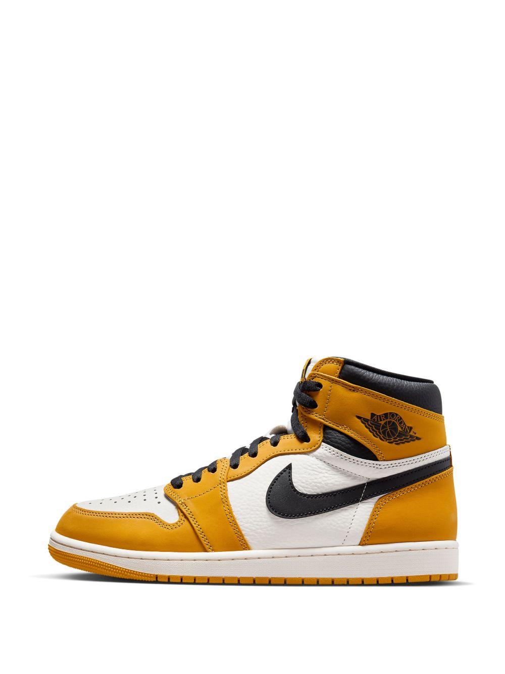 Air Jordan 1 Retro High OG "Yellow Ochre" sneakers Product Image