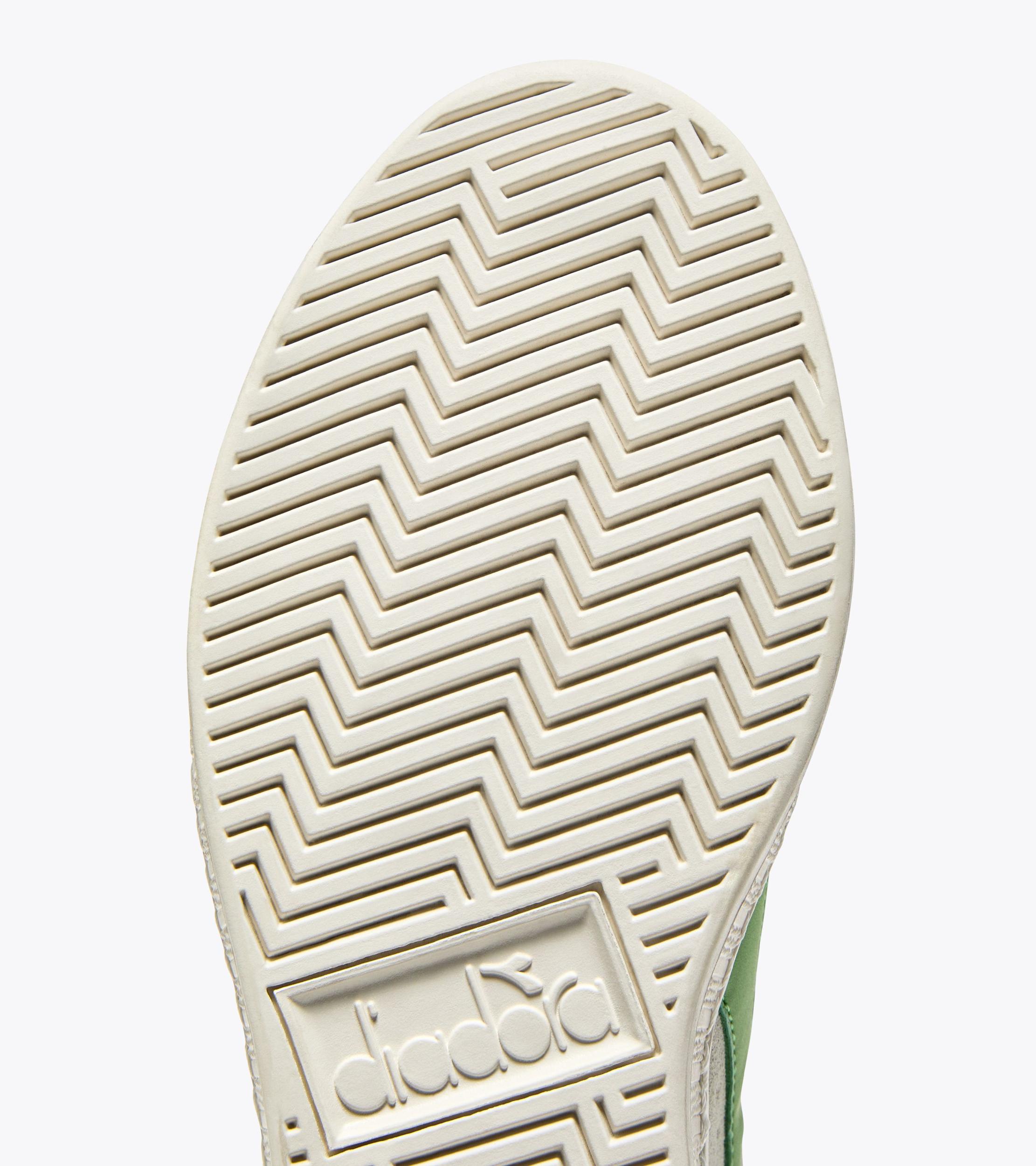 GAME L HIGH SUEDE WAXED Product Image