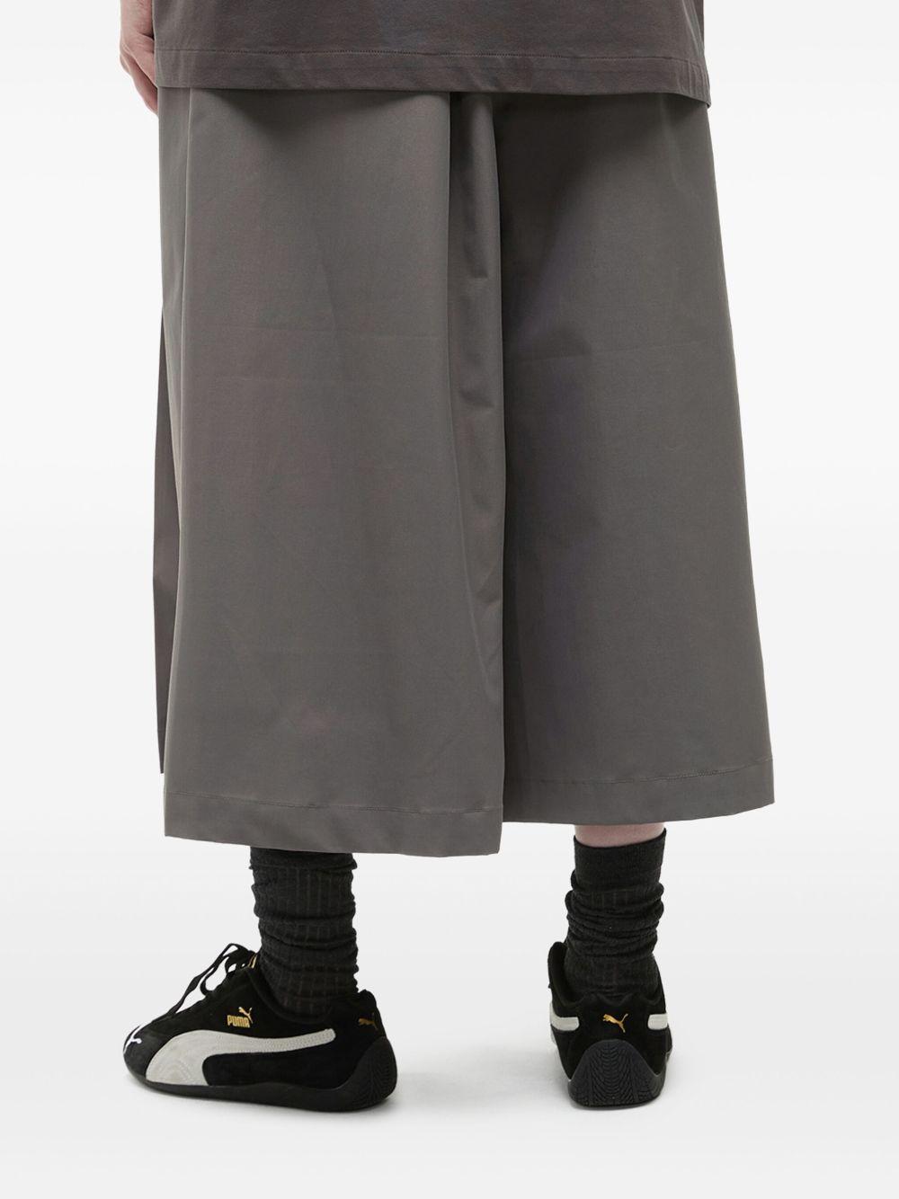 pleated trousers  Product Image