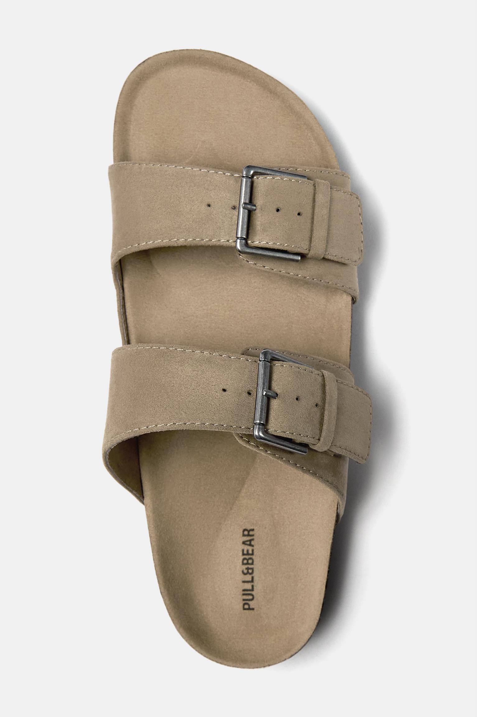 Buckled sandals Product Image