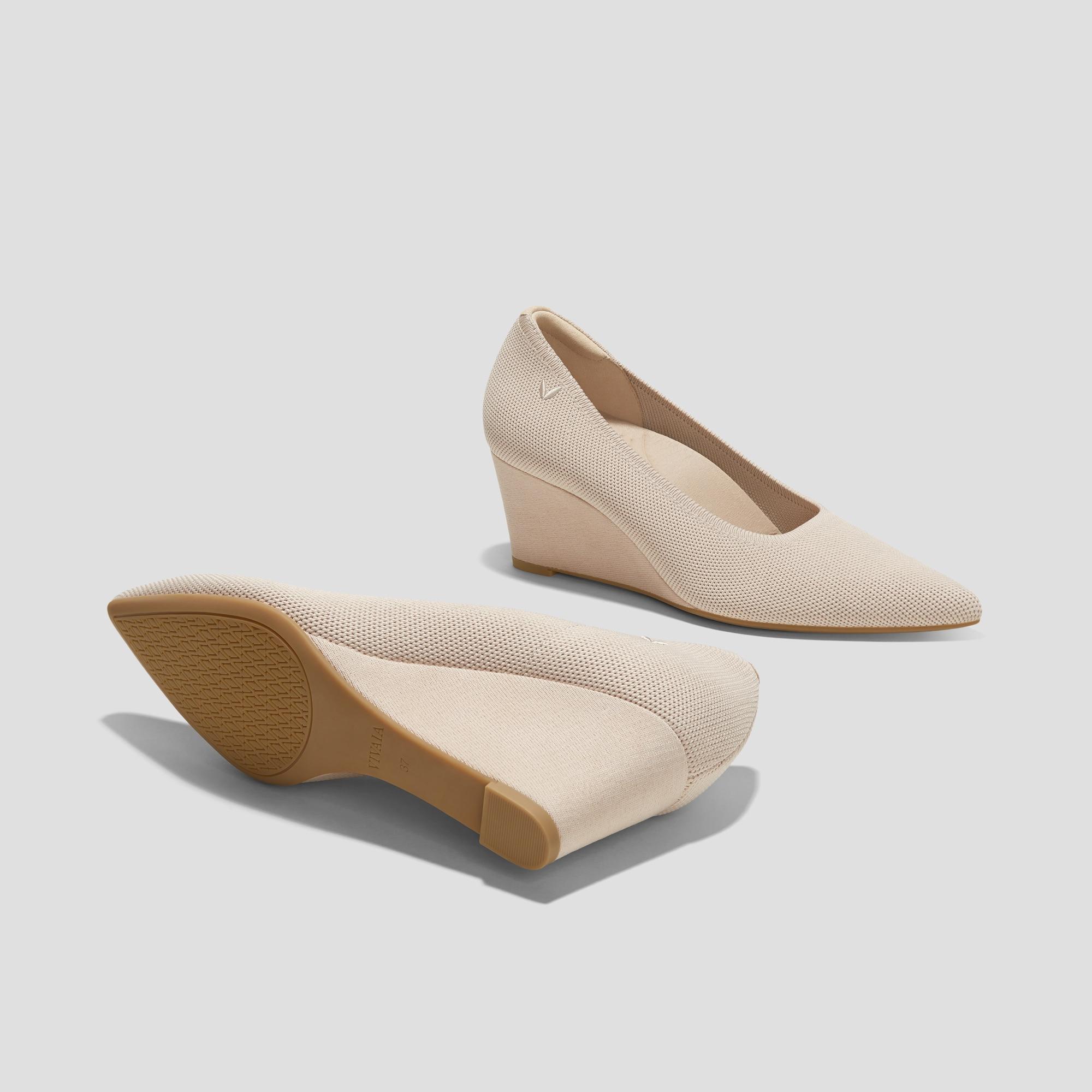 Pointed-Toe Stress FREE Wedge Heels (Deborah) Product Image