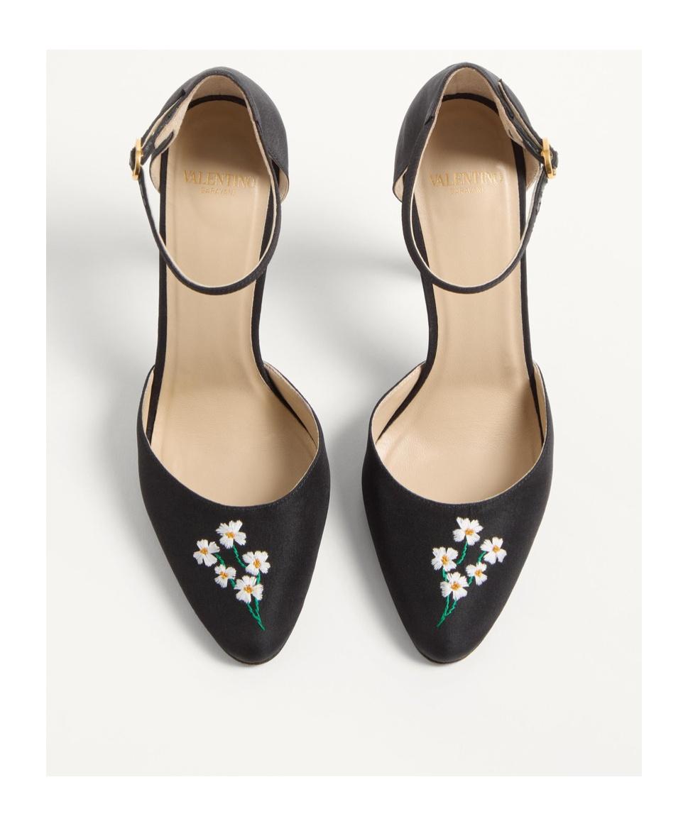 VALENTINO GARAVANI Black Fabric Hi Dolly Pumps Product Image