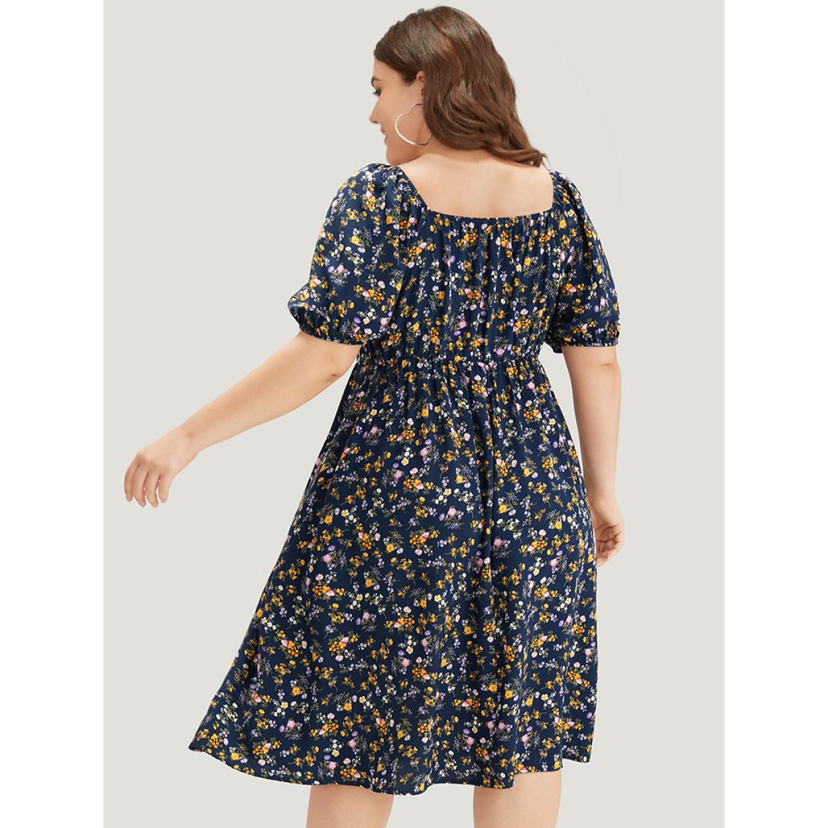 Plus Size Ditsy Floral Ruched Square Neck Puff Sleeve Dress Navy Women Office Elastic cuffs Square Neck Short sleeve Curvy Midi Dress BloomChic 22-24/3X Product Image