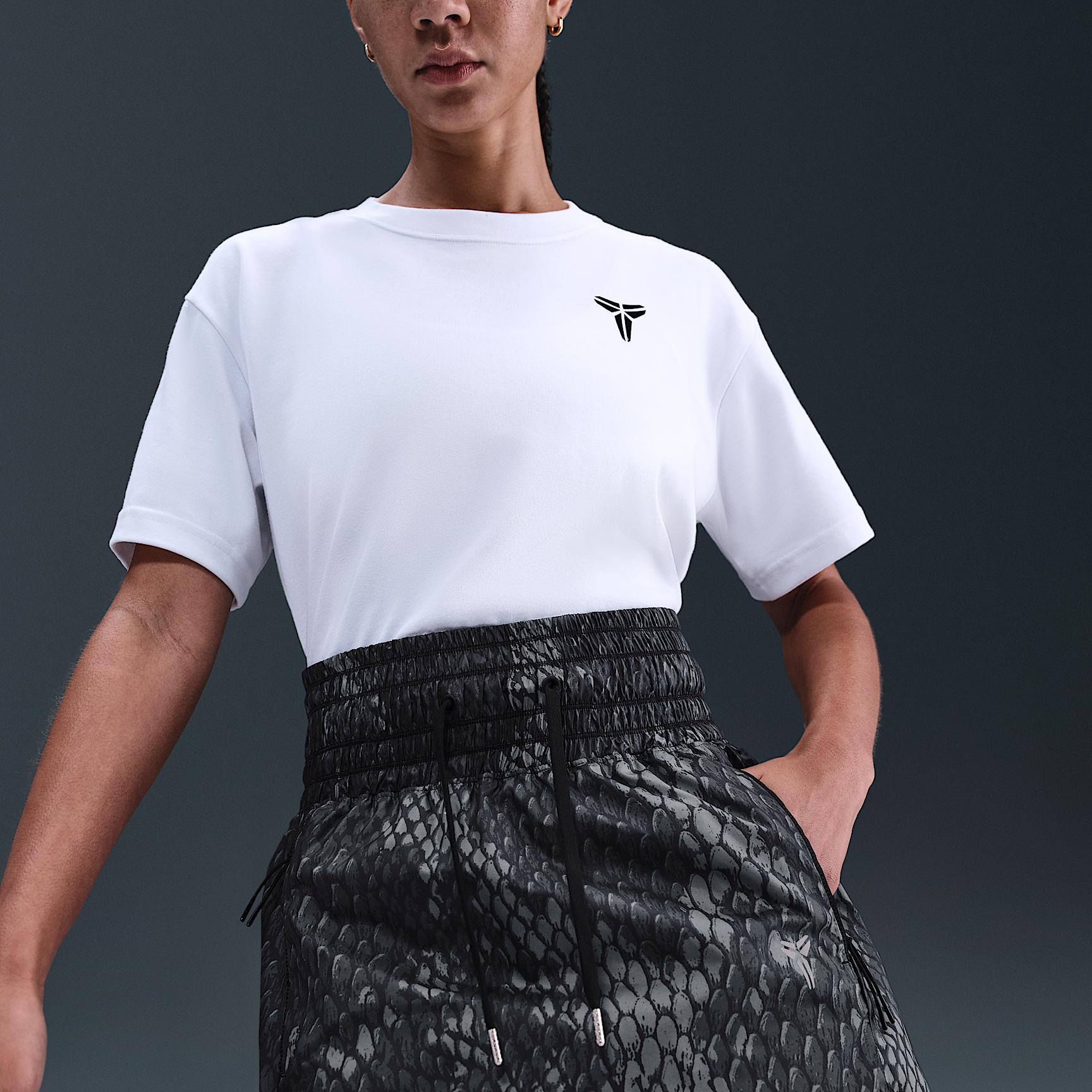 Nike Women's Kobe Woven Skirt Product Image