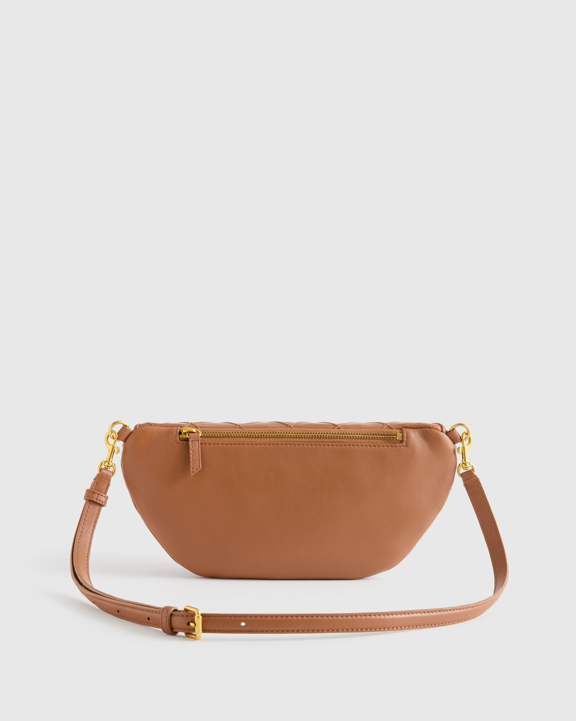 Quince | Women's Italian Leather Diamond Stitch Sling Product Image