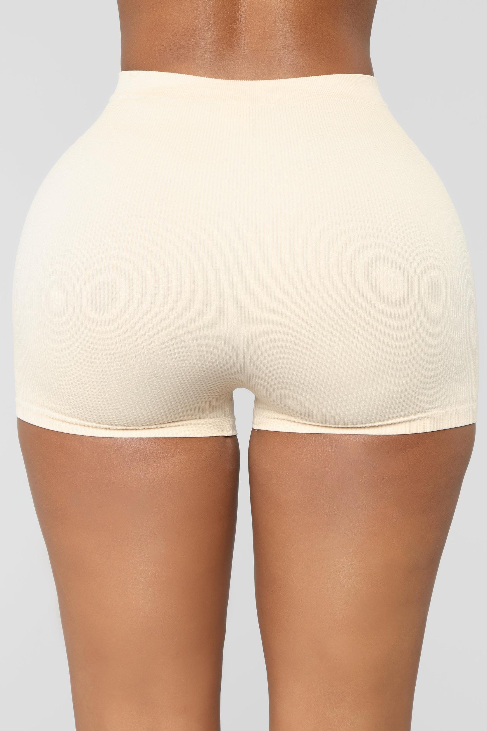 Uncomplicated Seamless Shorts - Nude Product Image