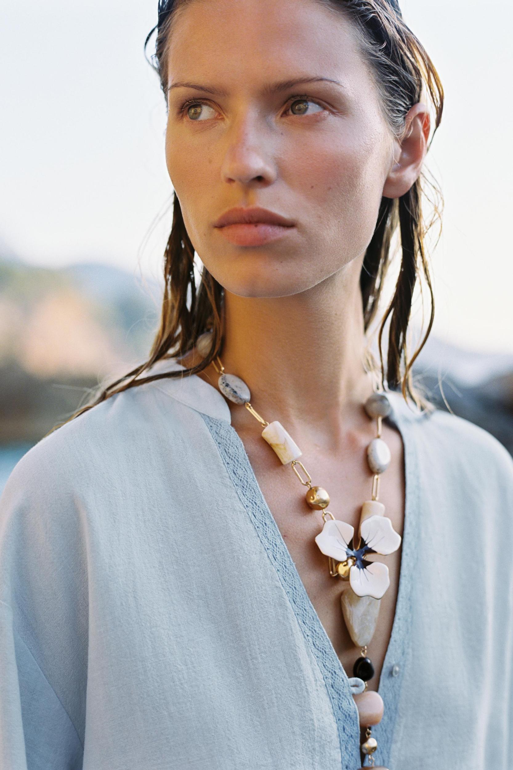 LACE SHORT SHIRT Product Image