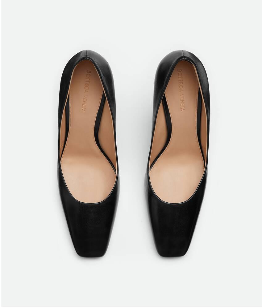 Women's Knot Pump in Black Product Image