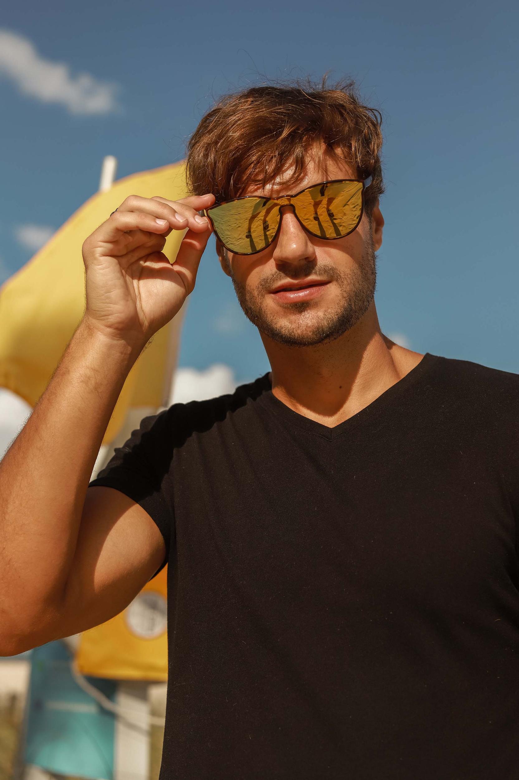 Biscayners Cranwood Tortoise Men's Sunglasses Male Product Image