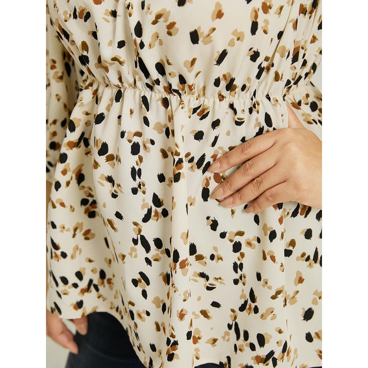 Plus Size Ivory Allover Print Lantern Sleeve Blouse Women Elegant Elbow-length sleeve V-neck Dailywear Blouses BloomChic 28/5X Product Image