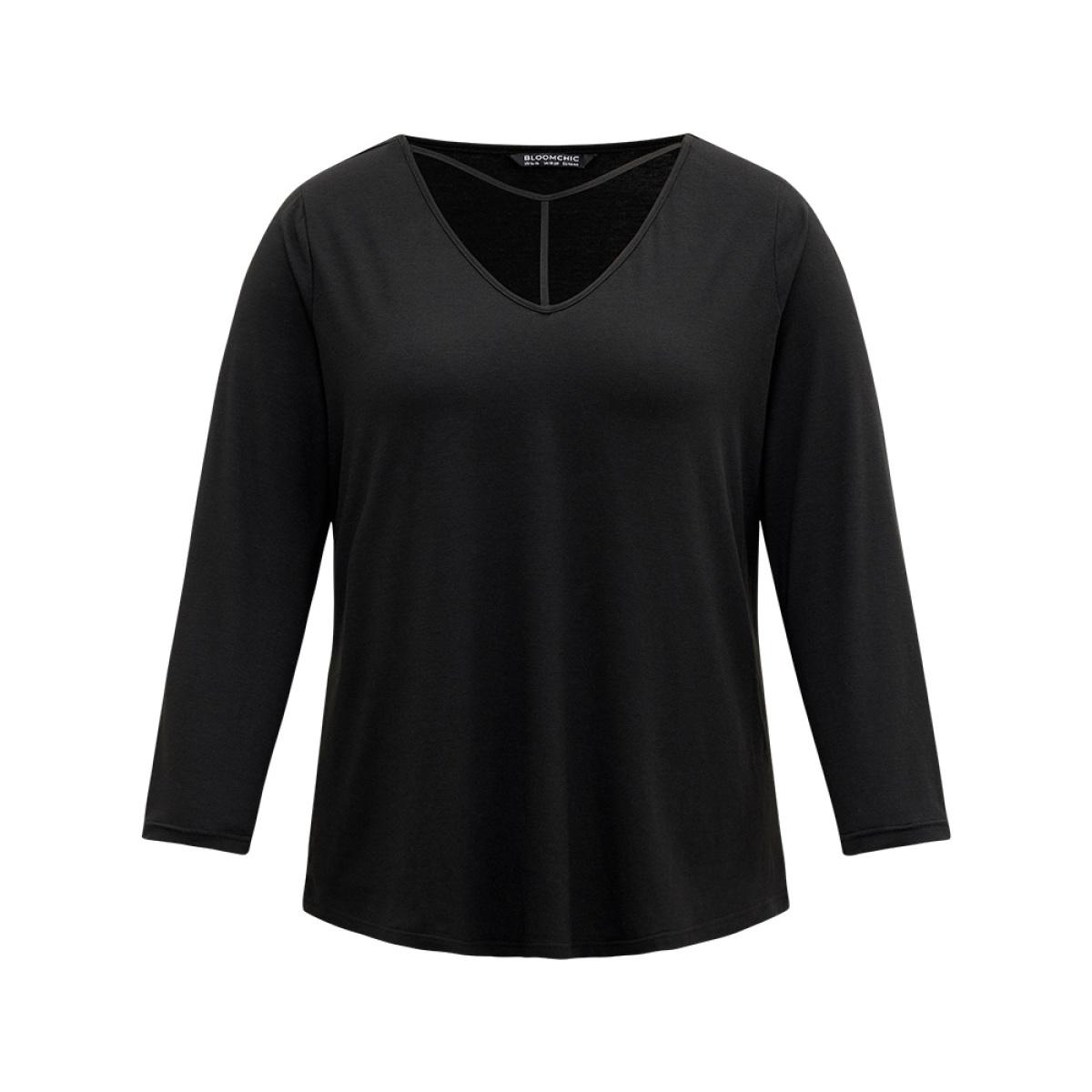 Plus Size Plain Cut Out Long Sleeve T-shirt Black Women Casual Plain Plain Keyhole Cut-Out Dailywear T-shirts BloomChic 12/L Product Image