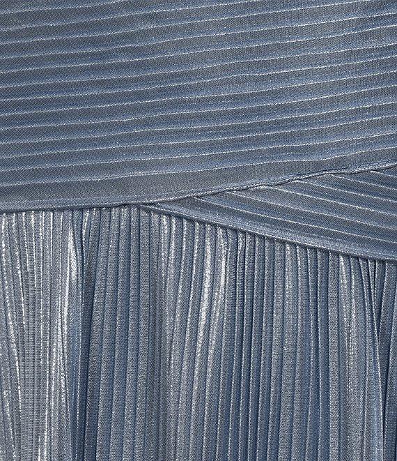 Jessica Howard Sleeveless V-Neck Pleated Metallic Knit Gown Product Image