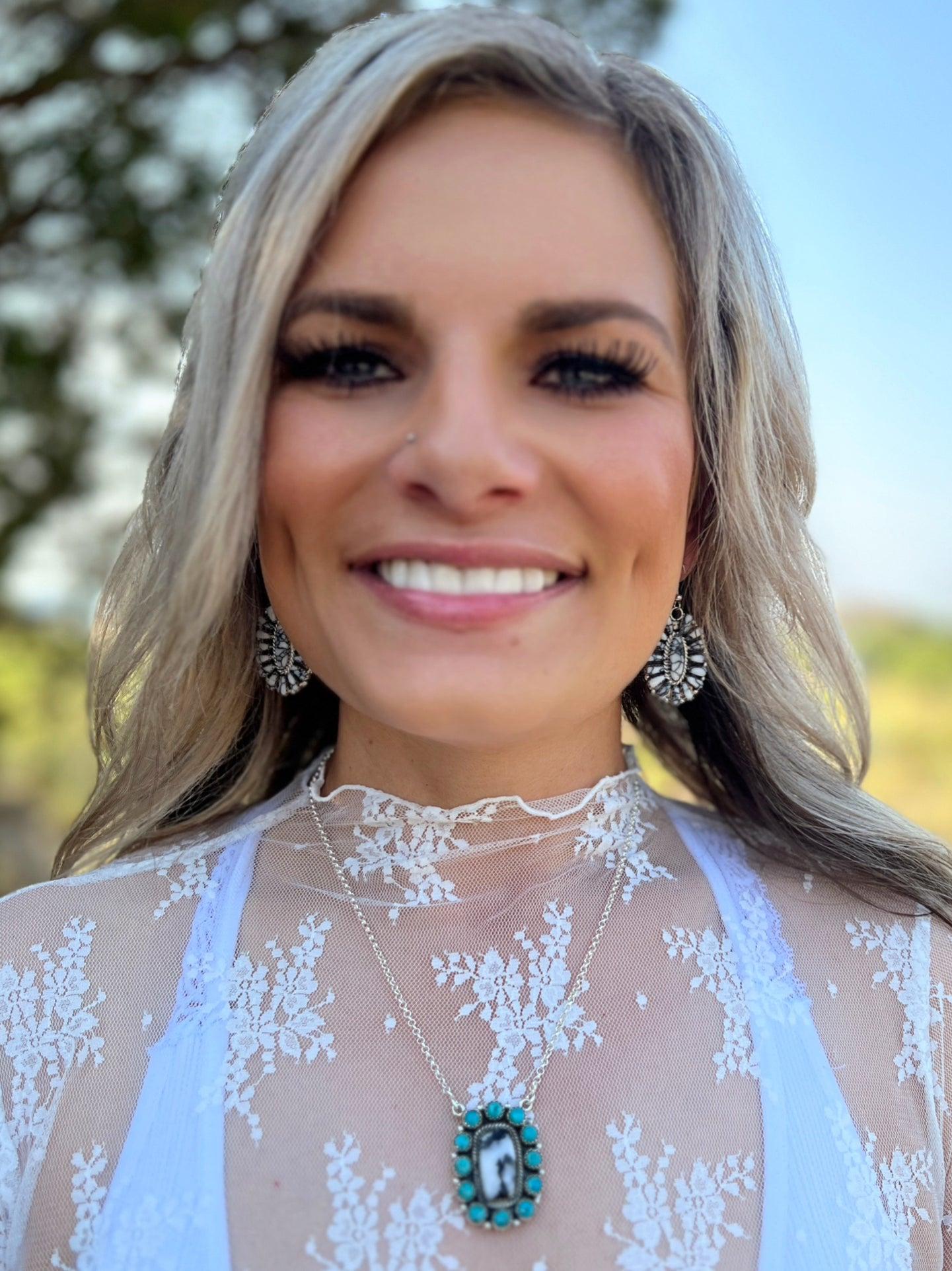 Turquoise Zebra Navajo Handcrafted Sterling Necklace Product Image