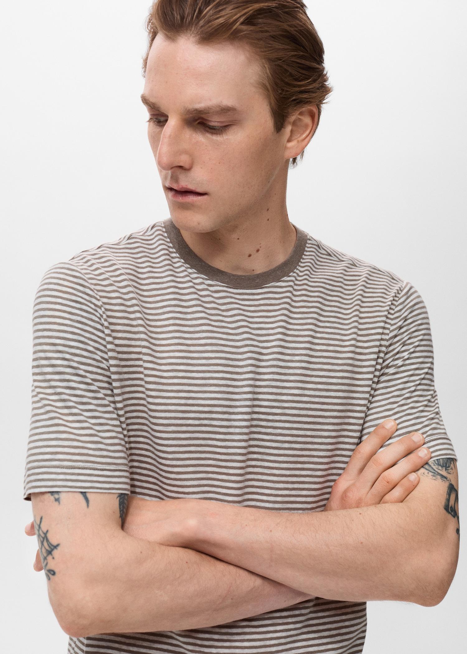 Striped slim-fit linen t-shirt - Men | MANGO USA Product Image