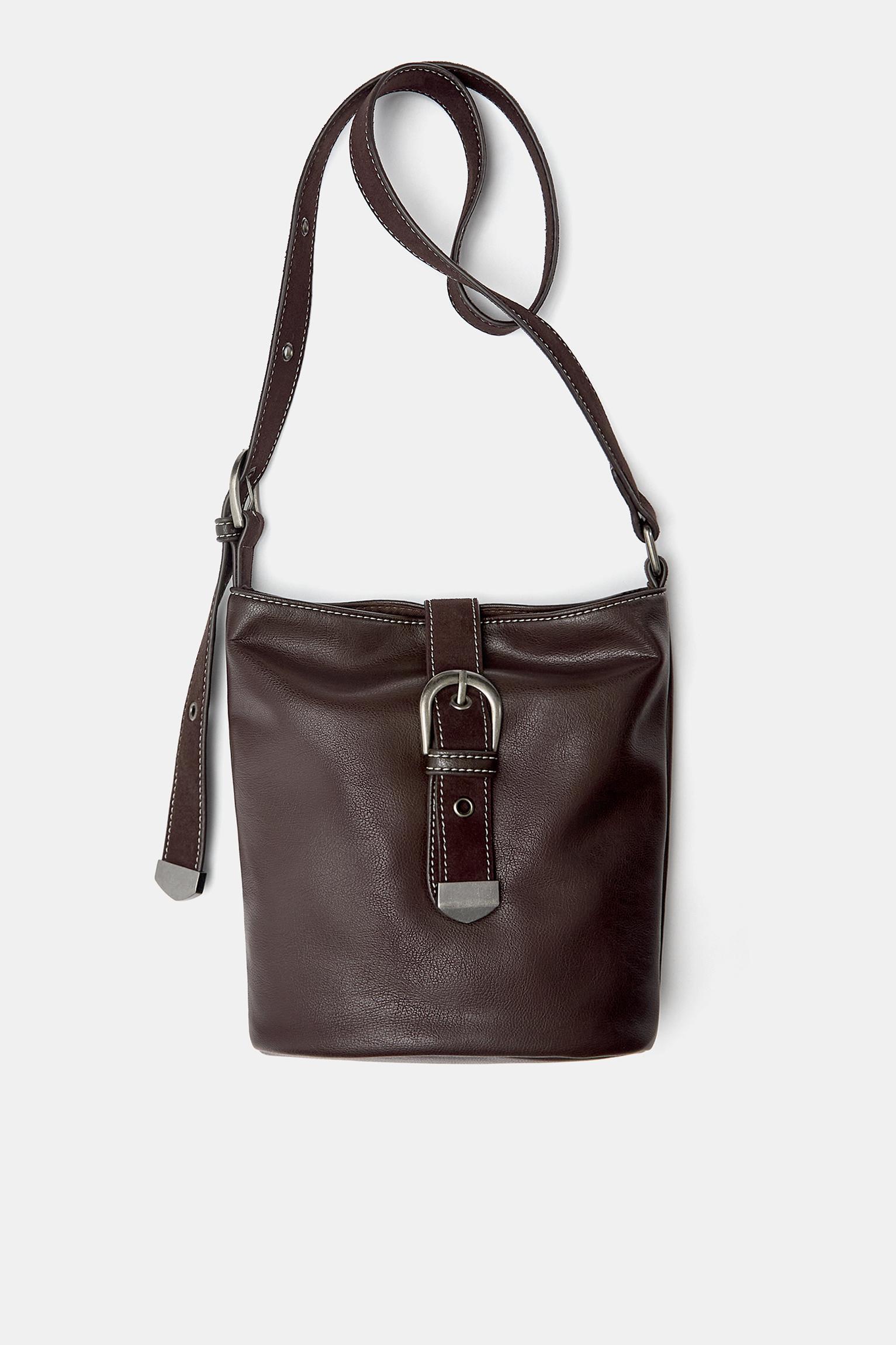 Buckle crossbody bag Product Image