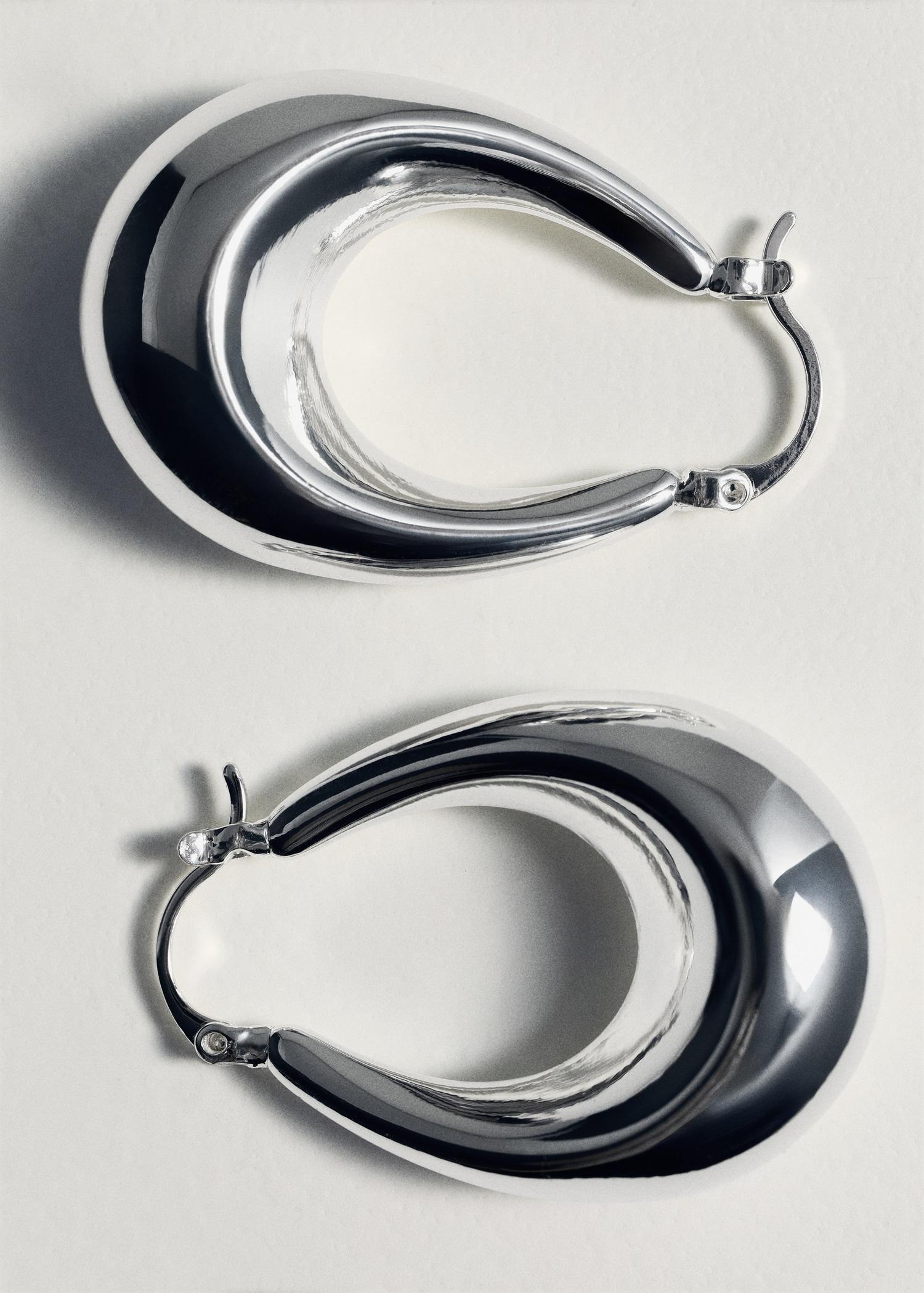 Oval hoop earrings - Women | MANGO USA Product Image