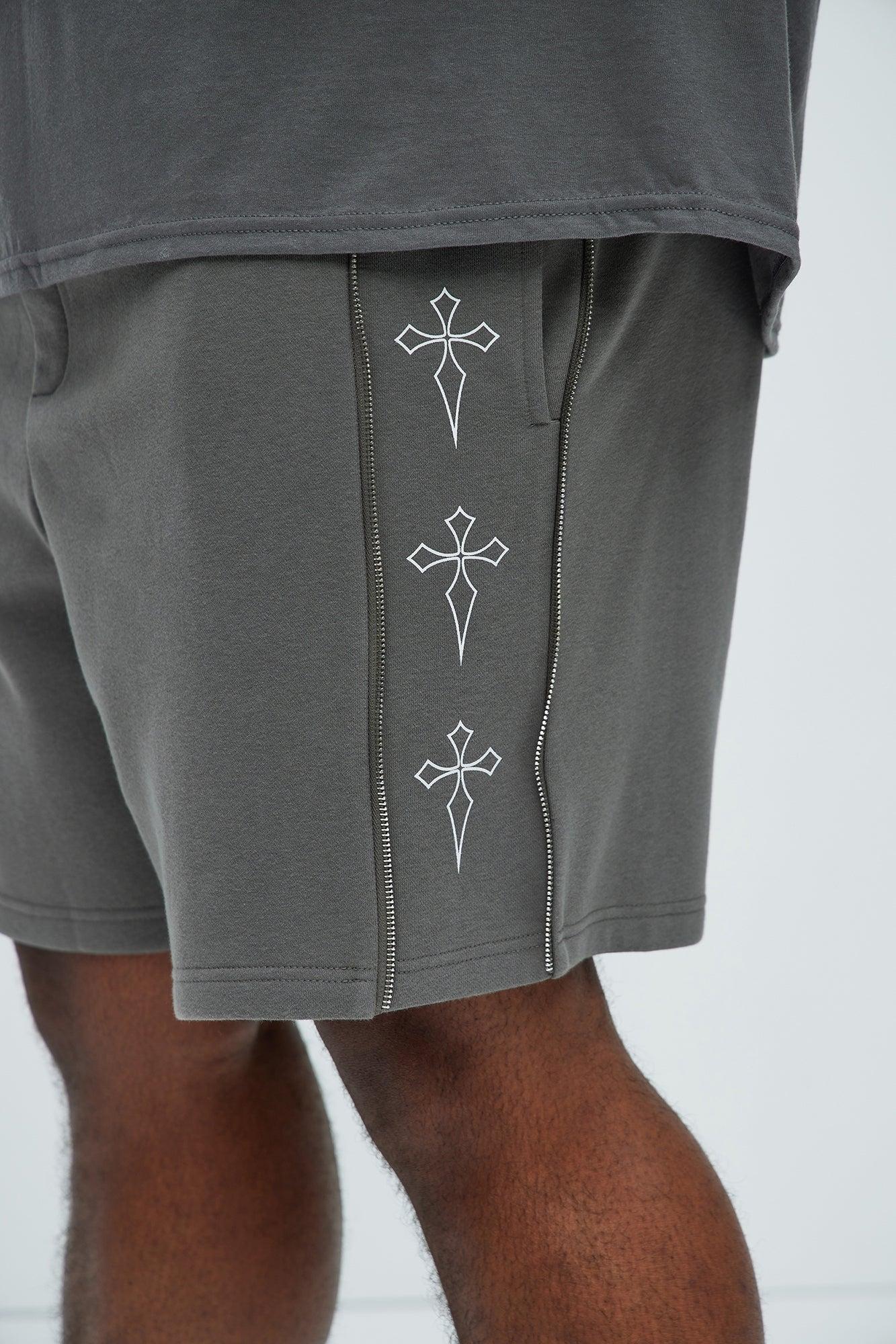 Tyson Cross Relaxed Shorts - Charcoal Product Image