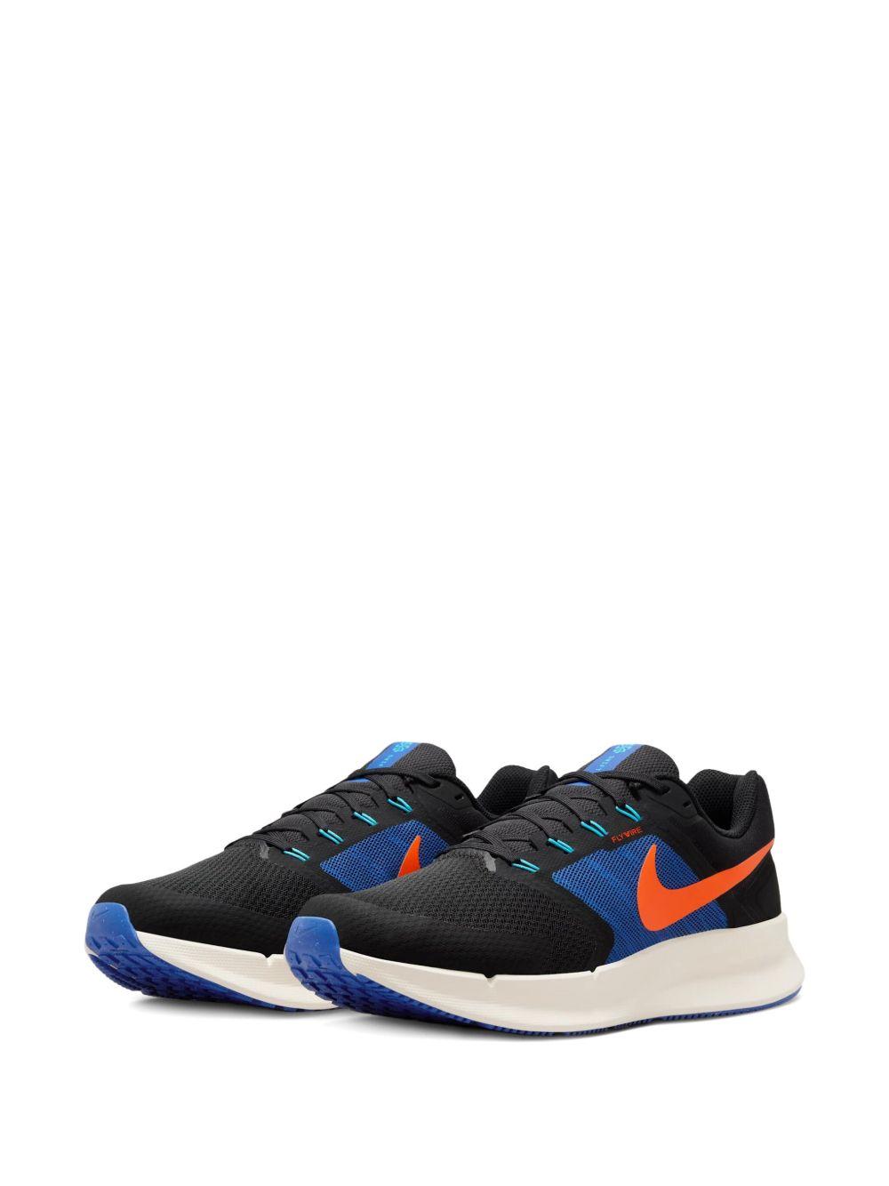 Run Swift 3 "Black" sneakers Product Image