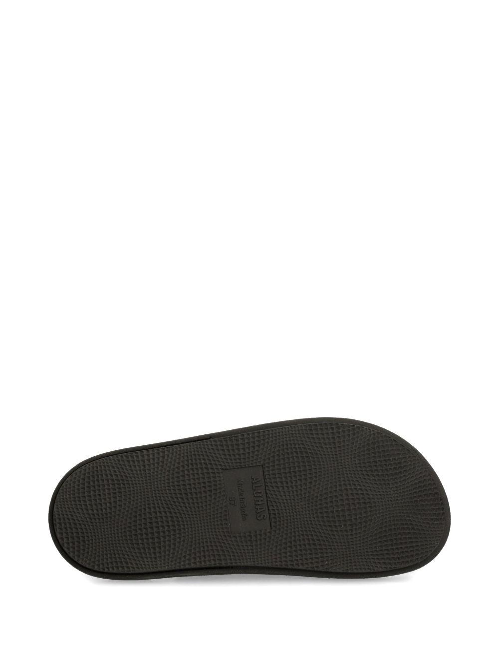 suede sandals Product Image