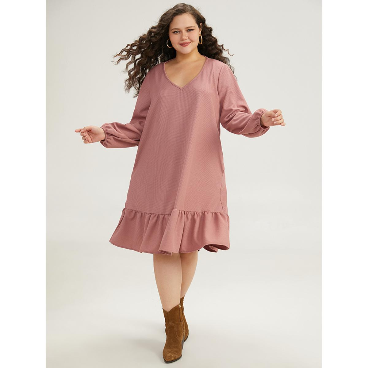 Plus Size Plain Waffle Knit Pleated Texture Ruffle Hem Dress Rouge Women Casual Elastic cuffs V-neck Long Sleeve Curvy Midi Dress BloomChic 30/6X Product Image
