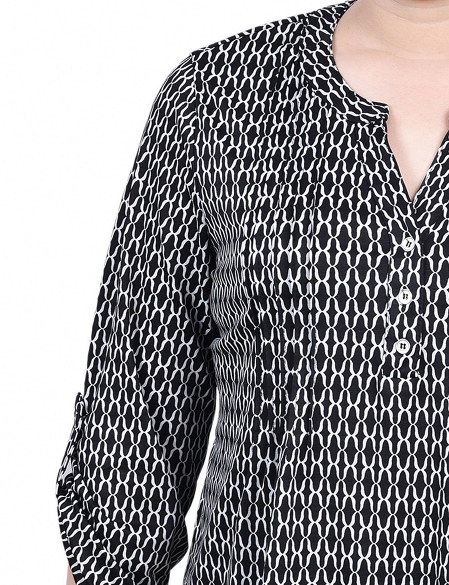 Black White Justin 3/4 Roll Tab Sleeve Y Neck Top - Petite Product Image