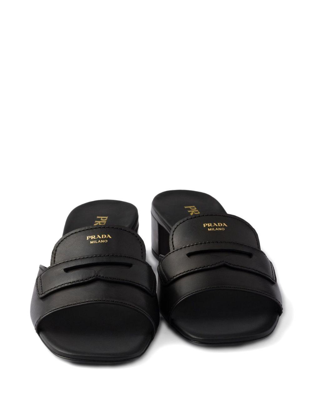 leather sandals Product Image