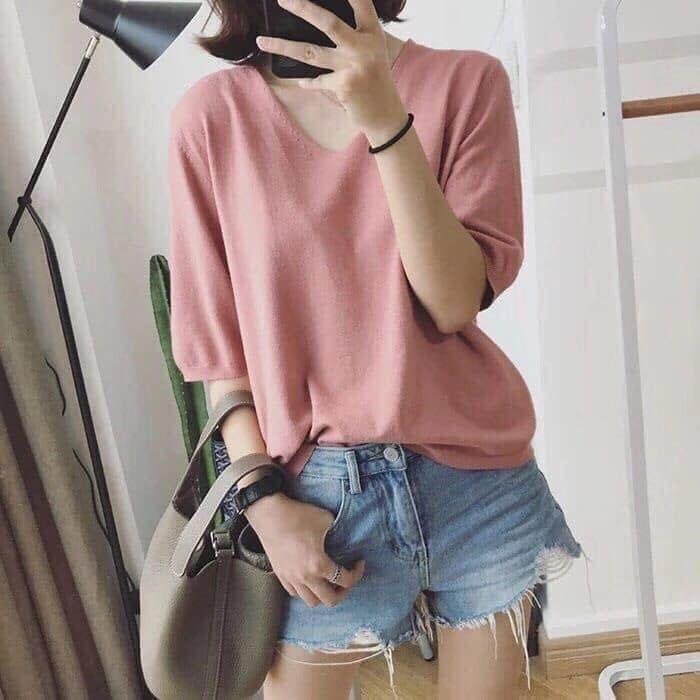 Elbow-Sleeve V-Neck Knit Top Product Image