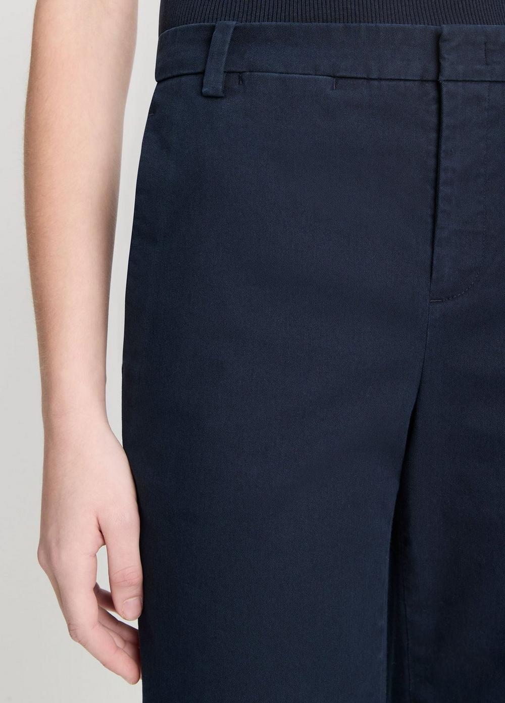 Womens Italian Stretch-cotton Chino Short Vince Product Image