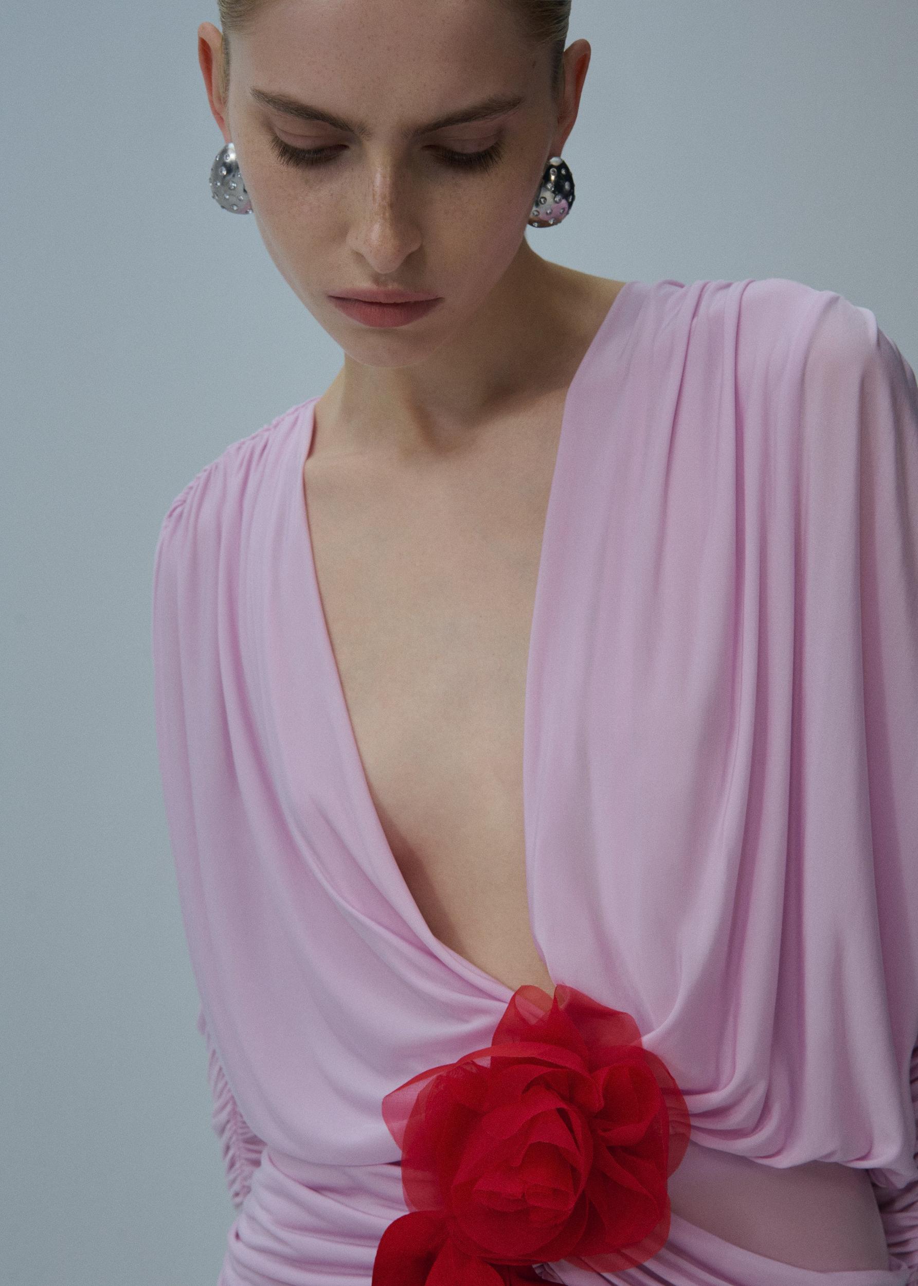 Long-sleeve midi dress in pink Product Image