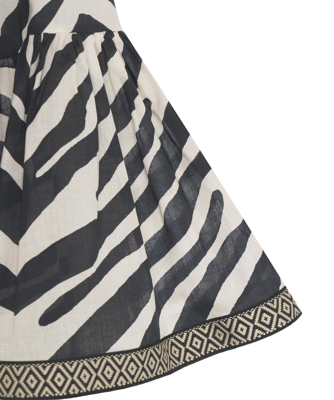 Cropped animal print blouse Product Image