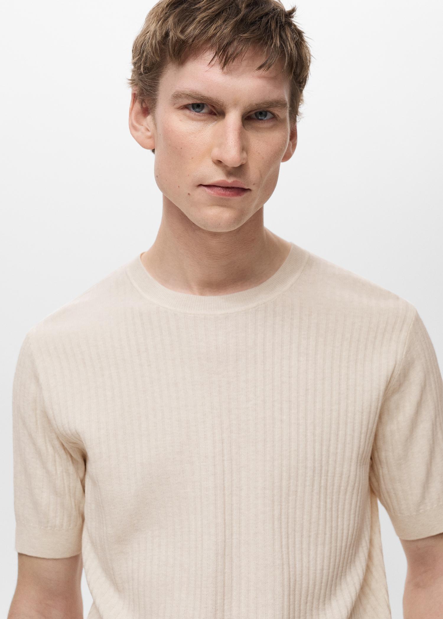 Textured striped T-shirt - Men | MANGO USA Product Image