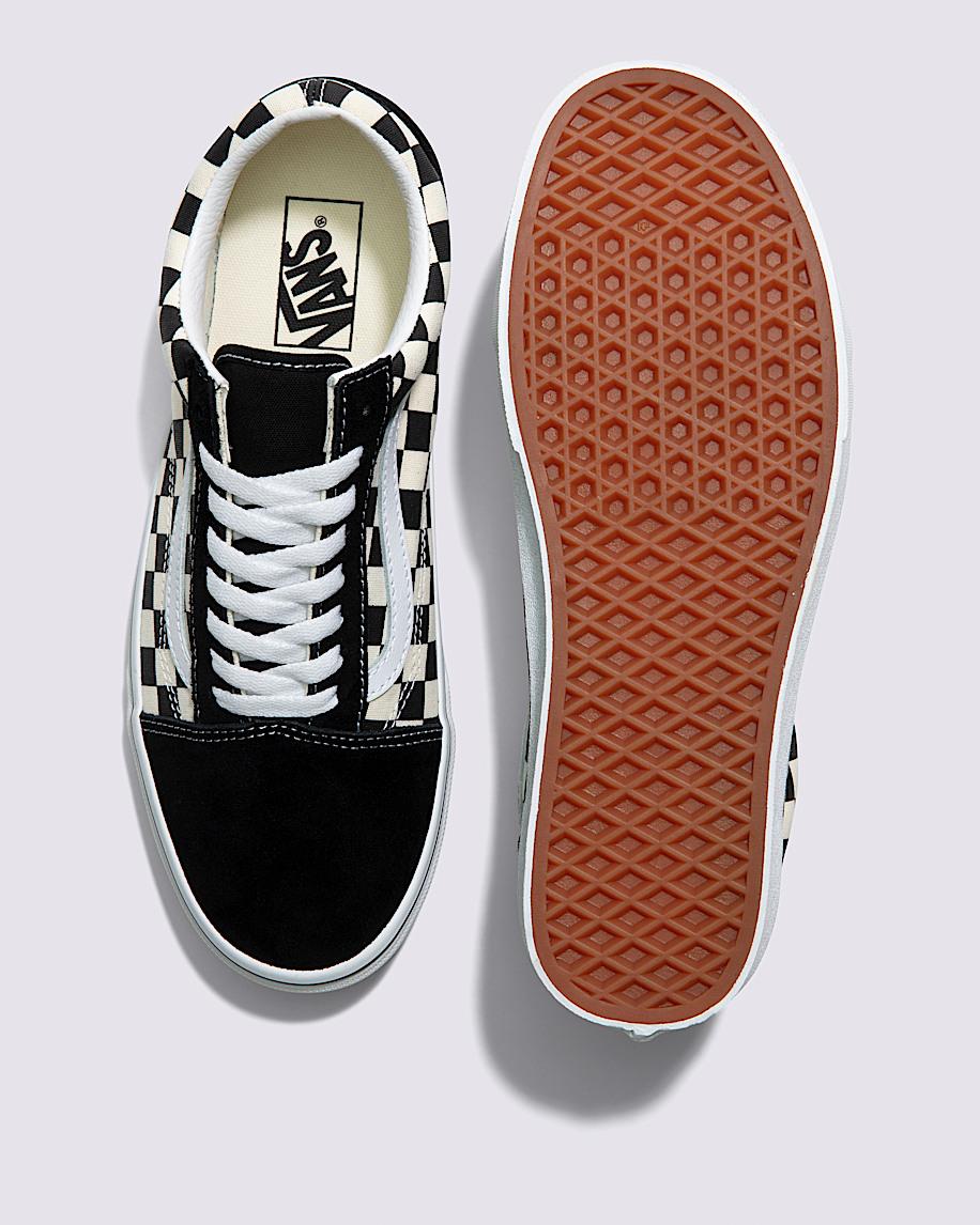 Old Skool Checkerboard Shoe in Black / White| Vans US Product Image