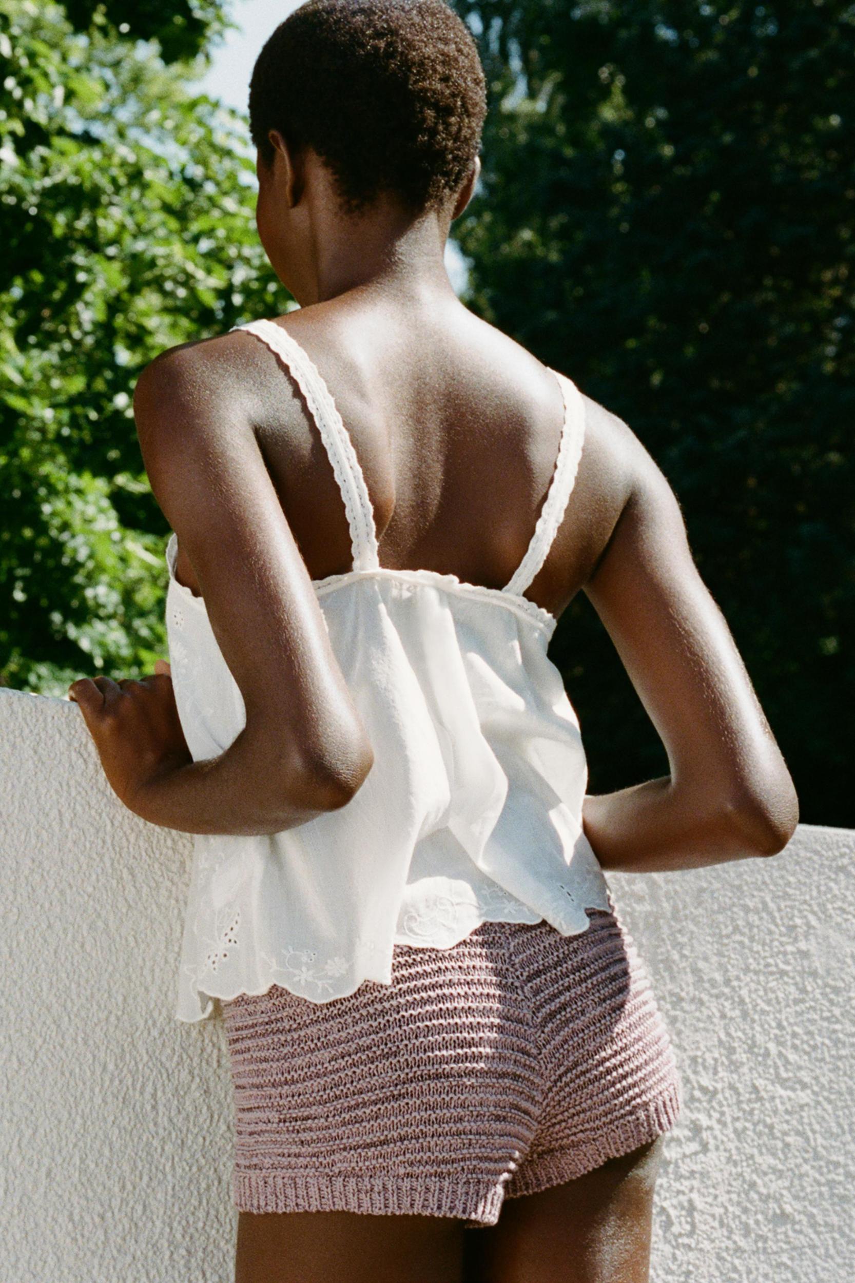 FLORAL EMBROIDERED TOP Product Image