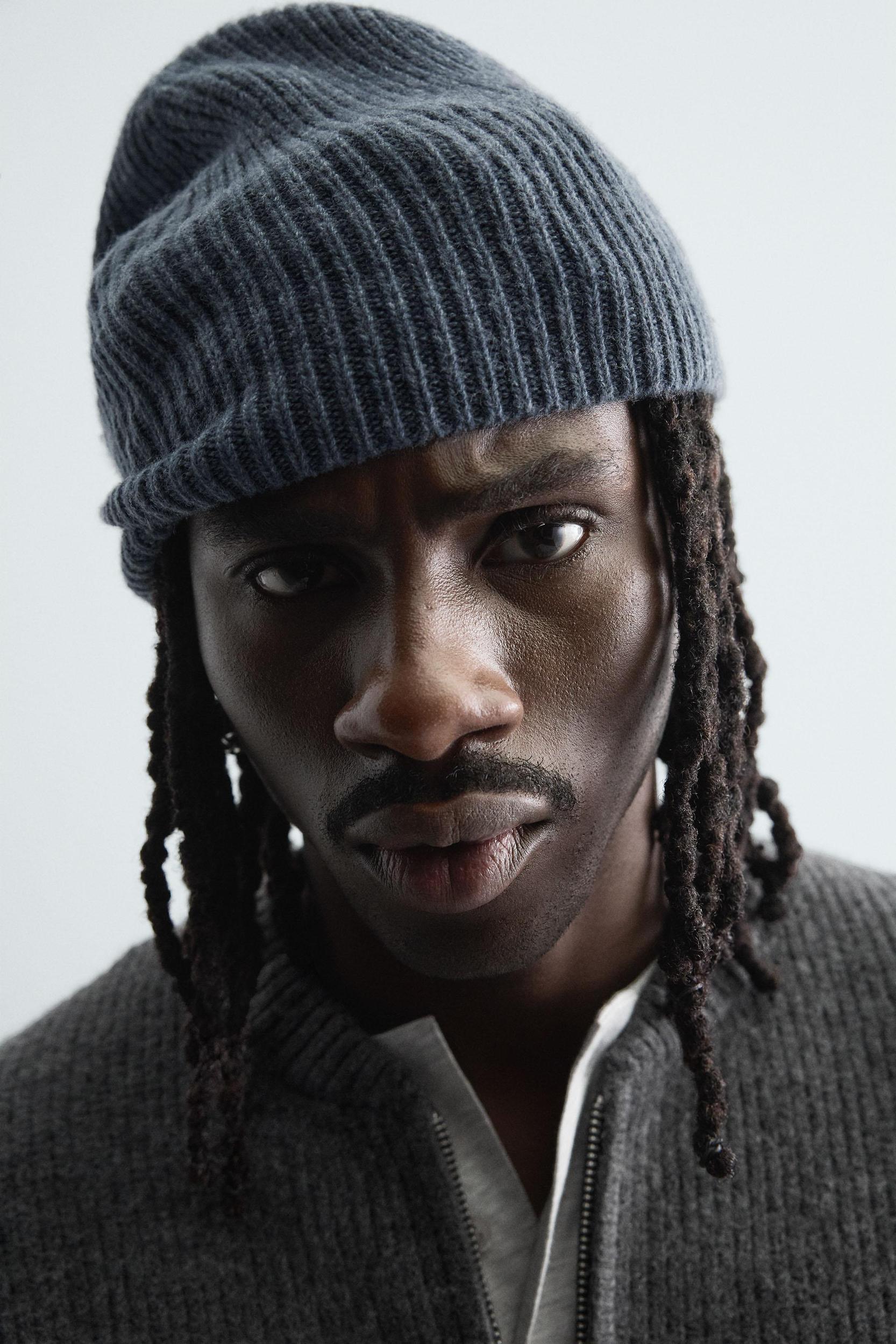 WOOL BLEND RIBBED BEANIE Product Image