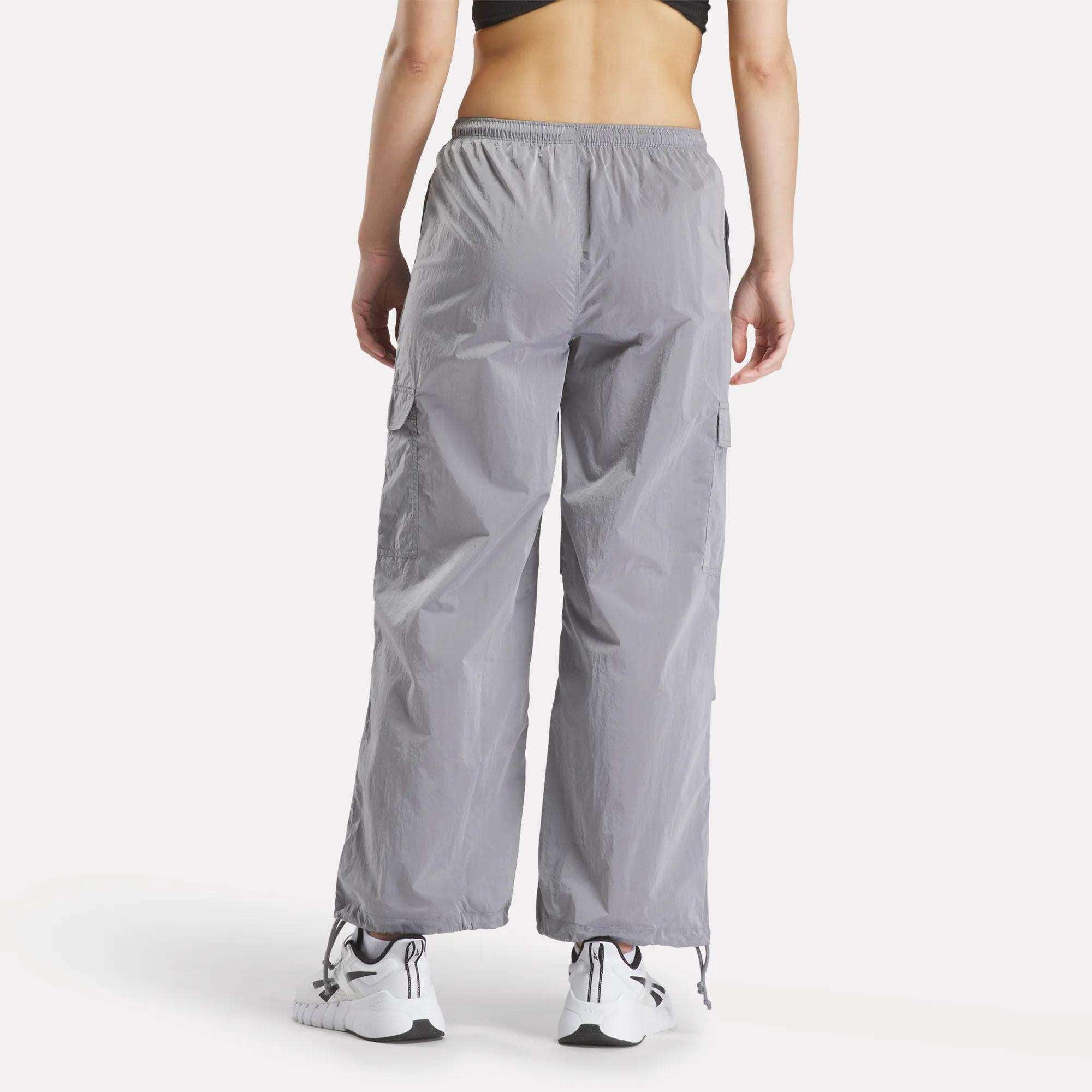 Women's Studio Style Cargo Pants Female Product Image