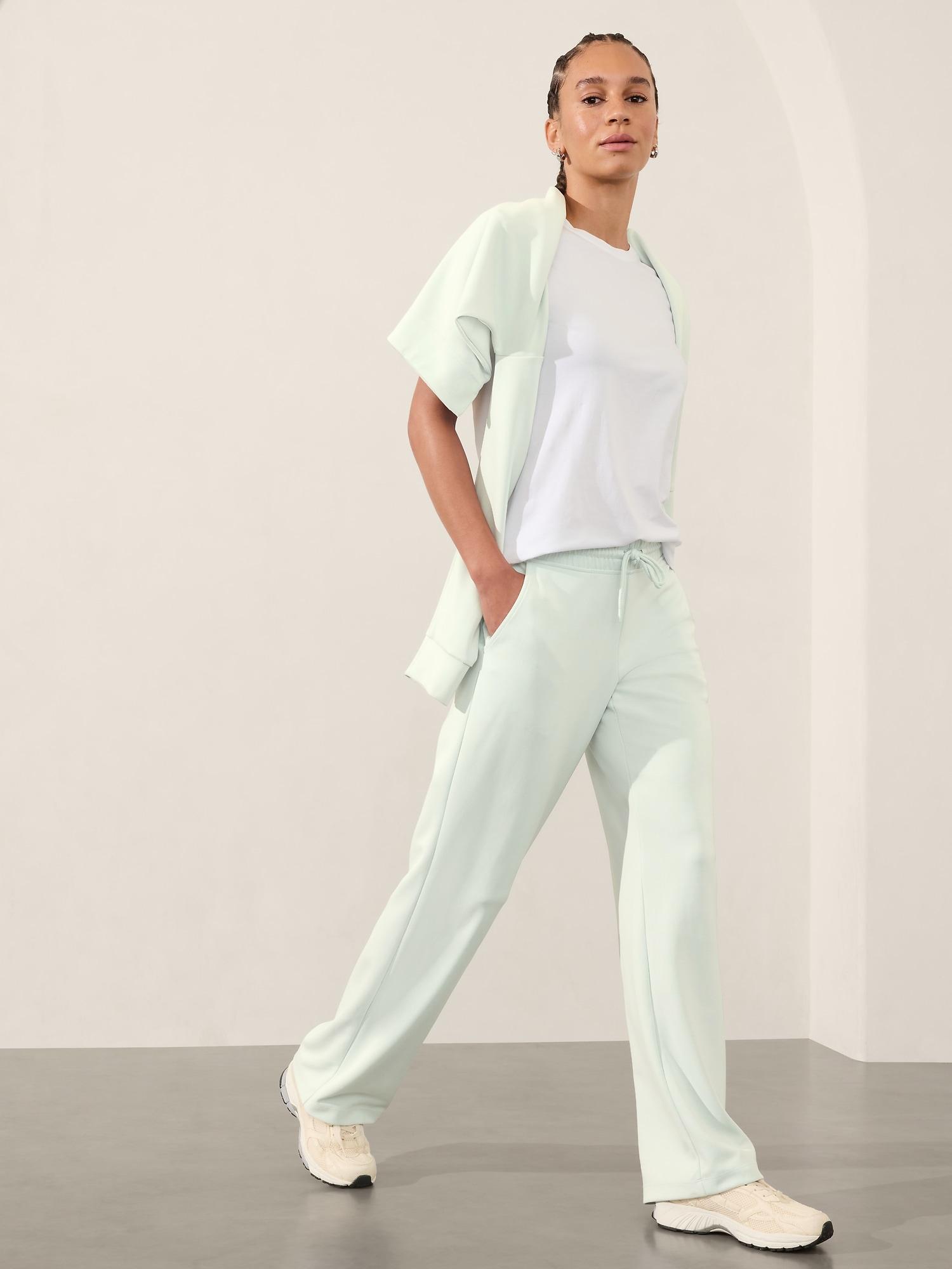 Seasoft Mid Rise Straight Pant Product Image
