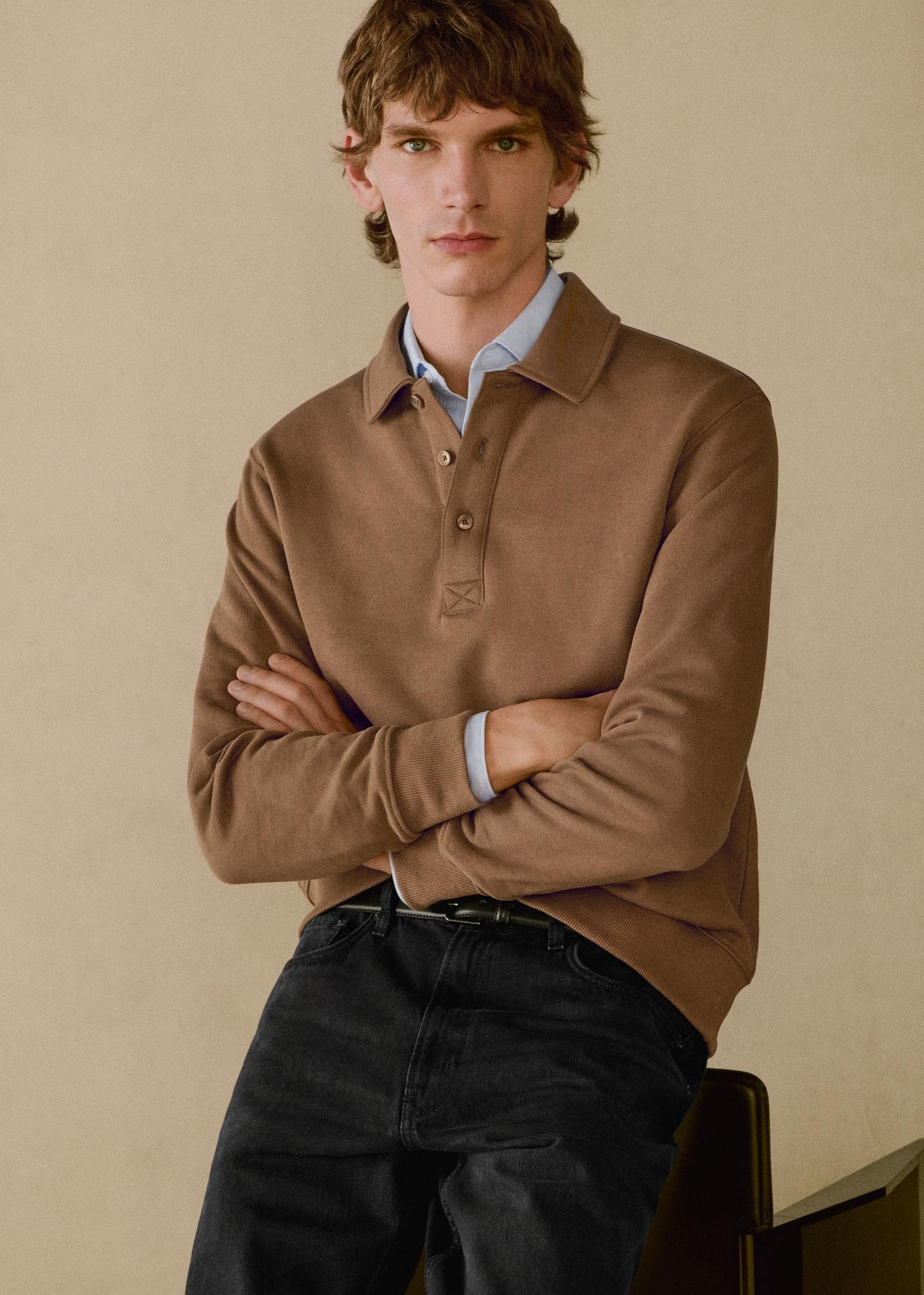 Brushed regular-fit polo sweatshirt - Men | MANGO USA Product Image