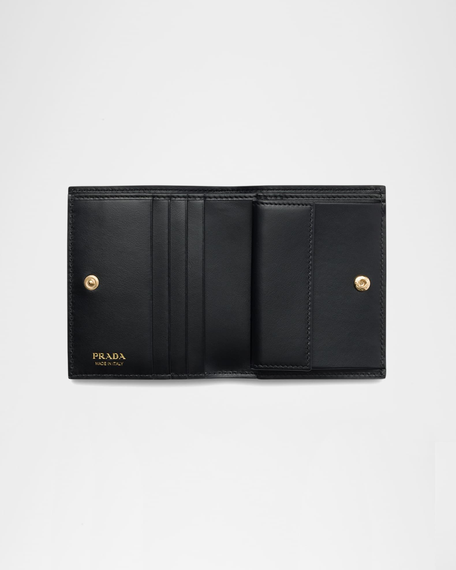 Small Leather Bifold Wallet Product Image