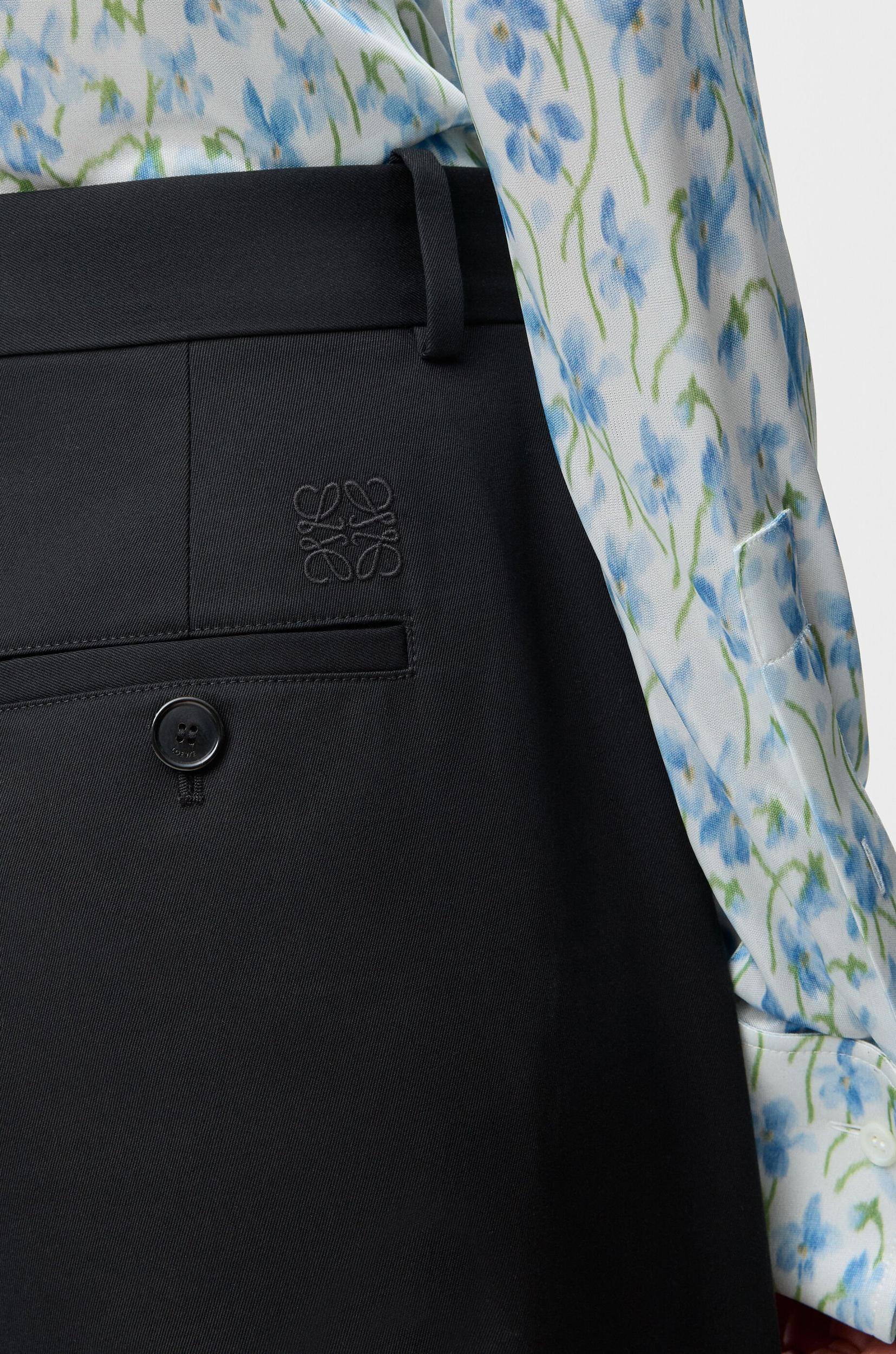 Barrel trousers in cotton and silk Product Image