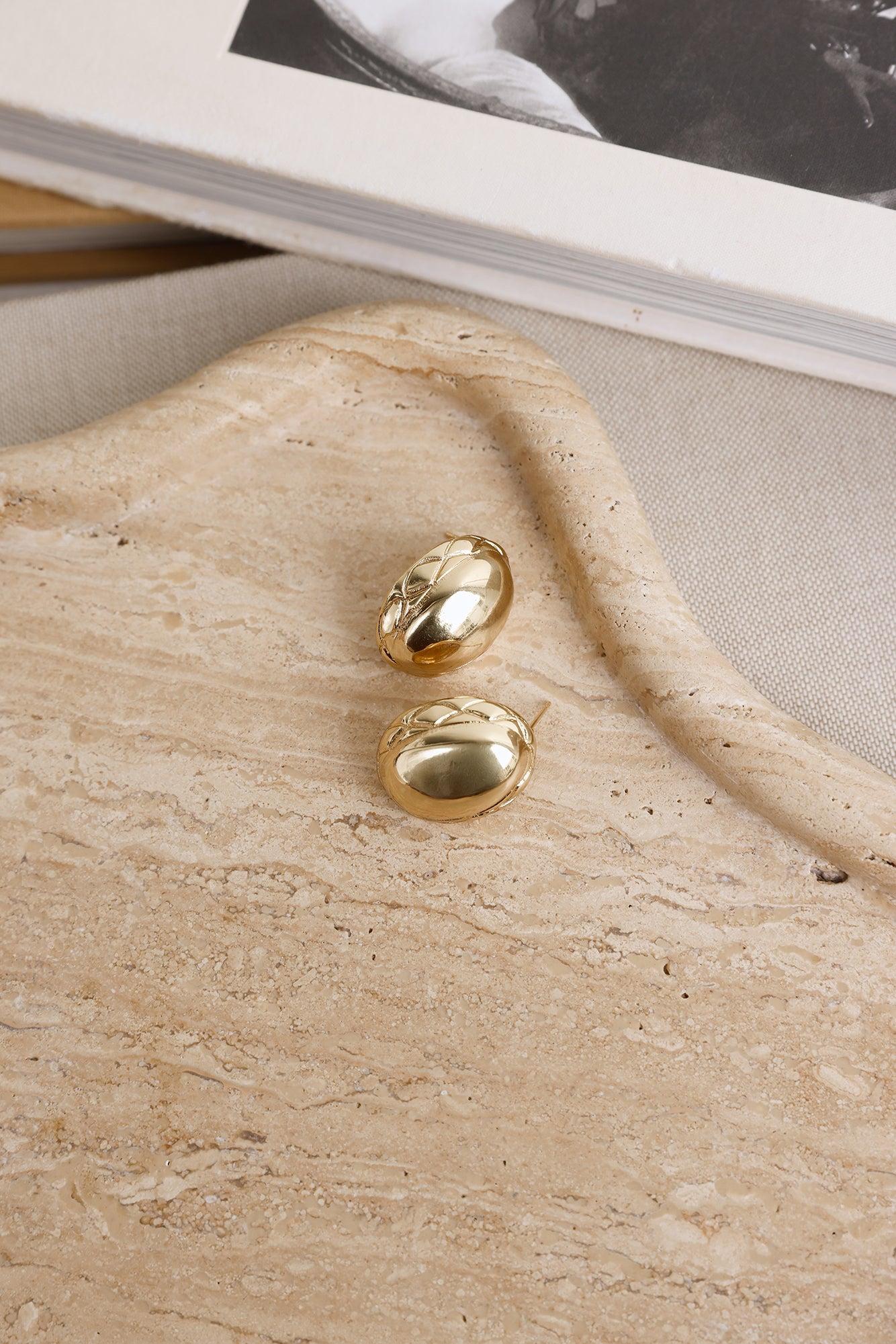 Glowing Earrings Gold Product Image