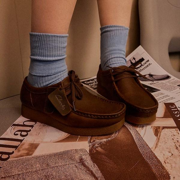 Womens Clarks Wallabee EVO LO Casual Shoe - Beeswax Product Image