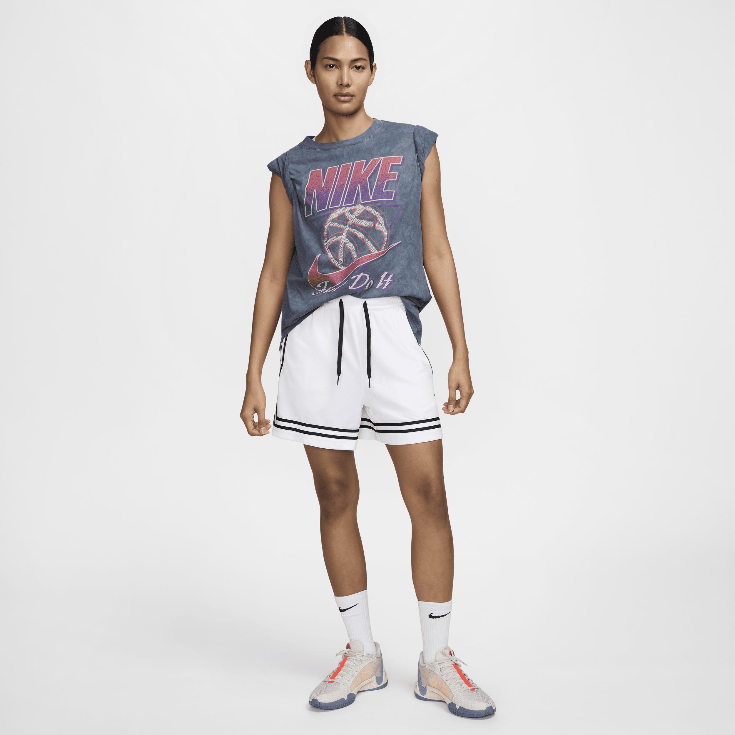 Nike Womens Crossover Dri-FIT 5 Basketball Shorts | FV8505-100 Product Image