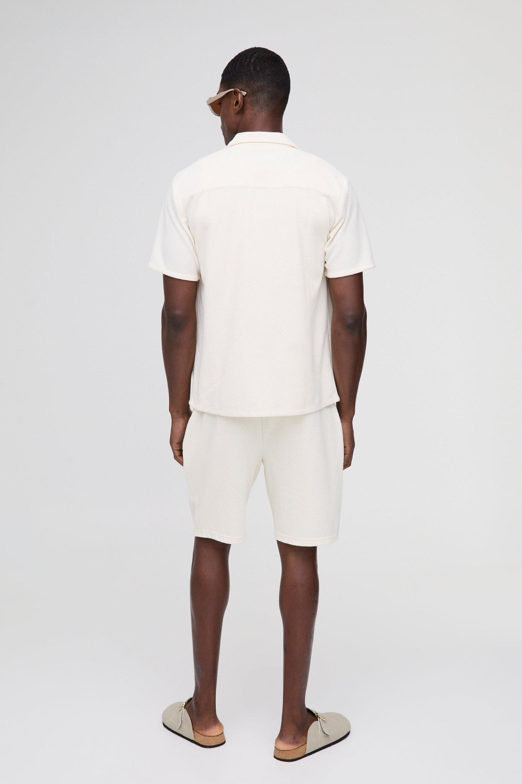 Regular Fit Honeycomb Waffle Revere Shirt | boohooMAN USA Product Image