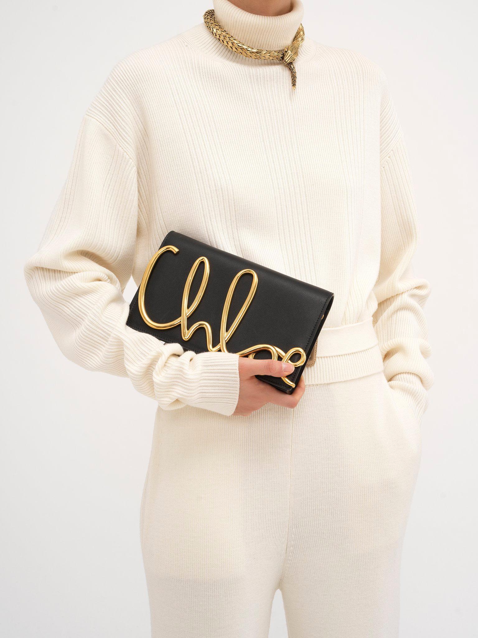 The Chloé Iconic crossbody bag in soft leather Product Image