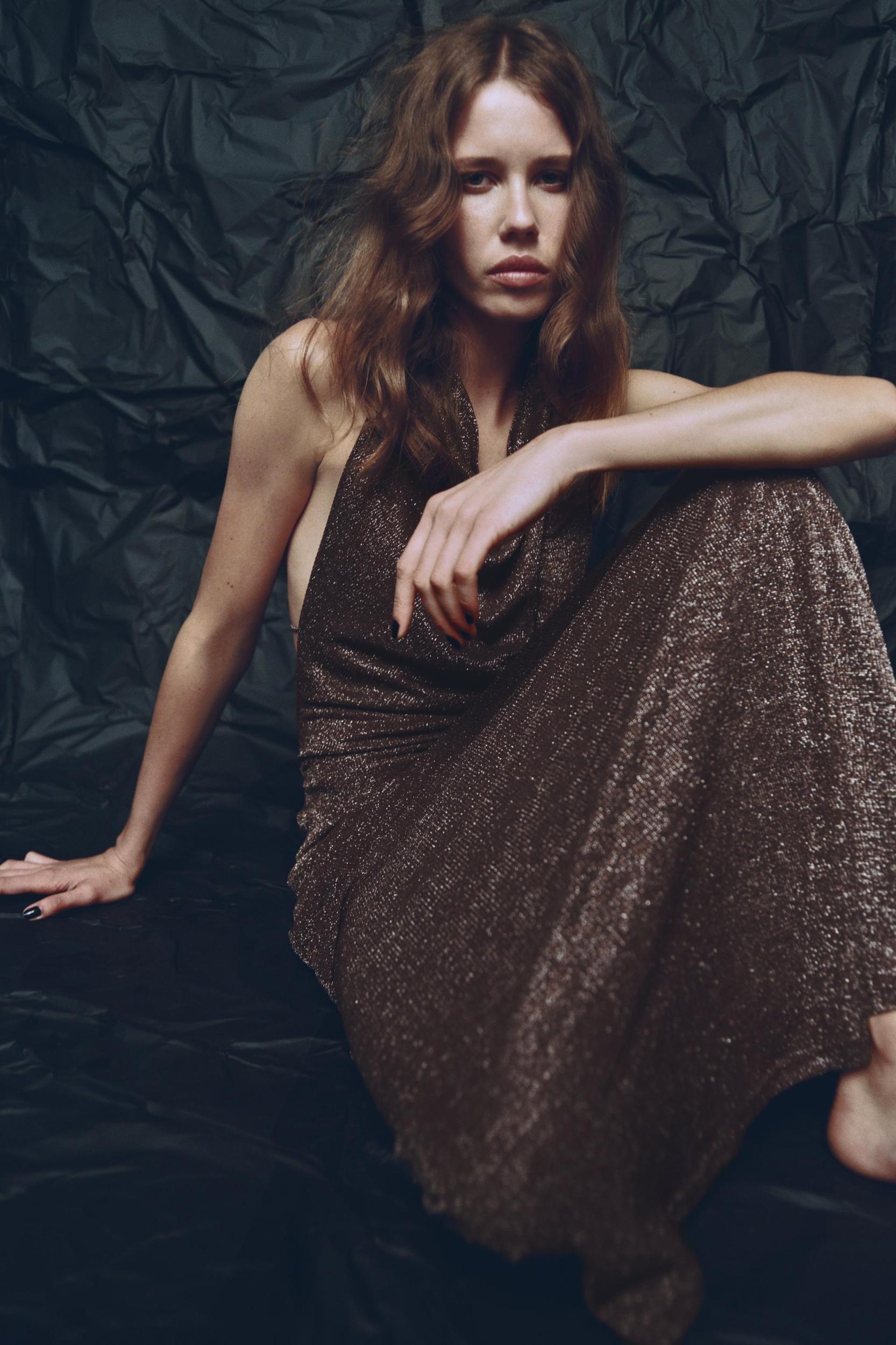 METALLIC THREAD OPEN BACK LONG DRESS Product Image